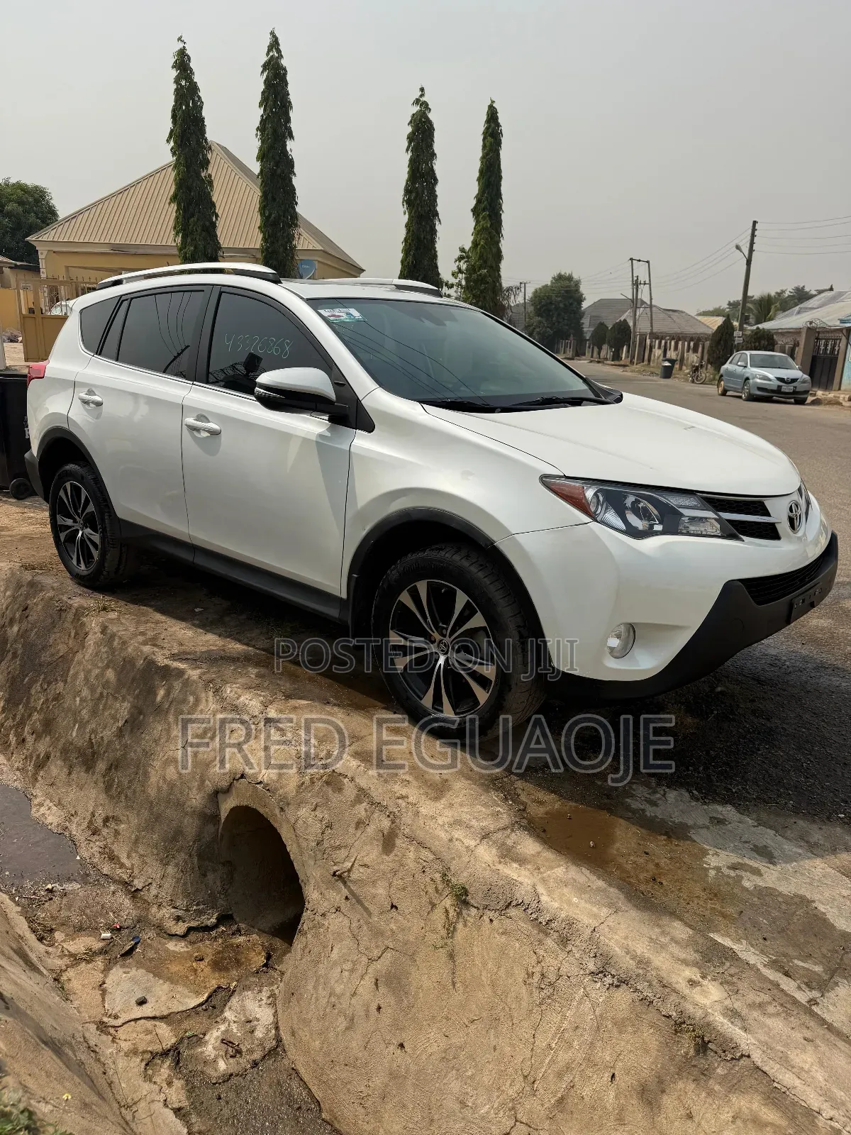 Toyota RAV4 Limited 4dr SUV (2.5L 4cyl 6A) 2015 White