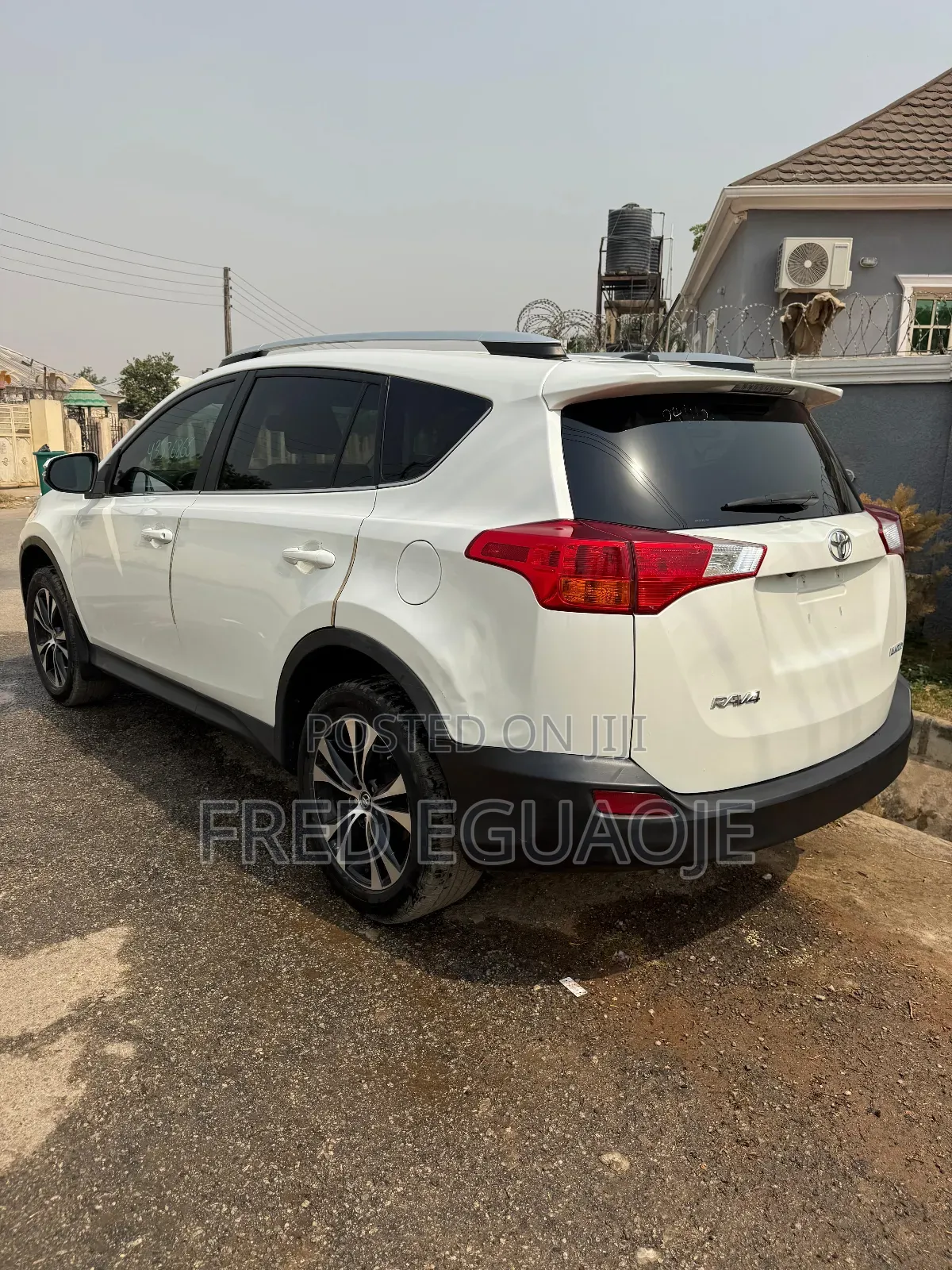 Toyota RAV4 Limited 4dr SUV (2.5L 4cyl 6A) 2015 White