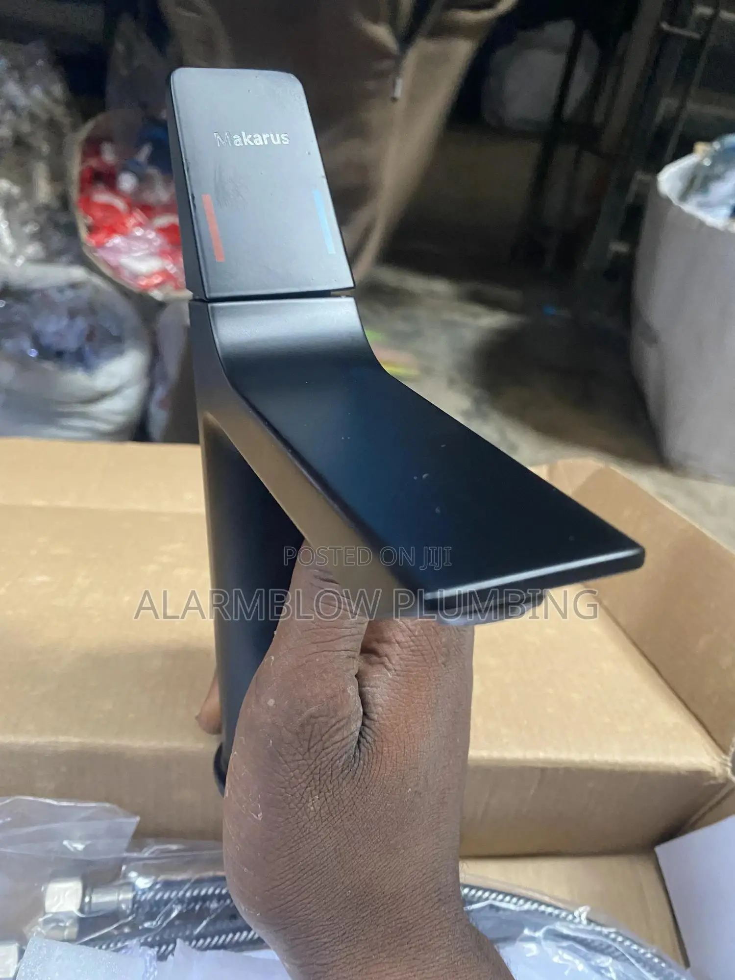 Makarus Single-Handle Basin Mixer Faucet in a Matte Black Finish