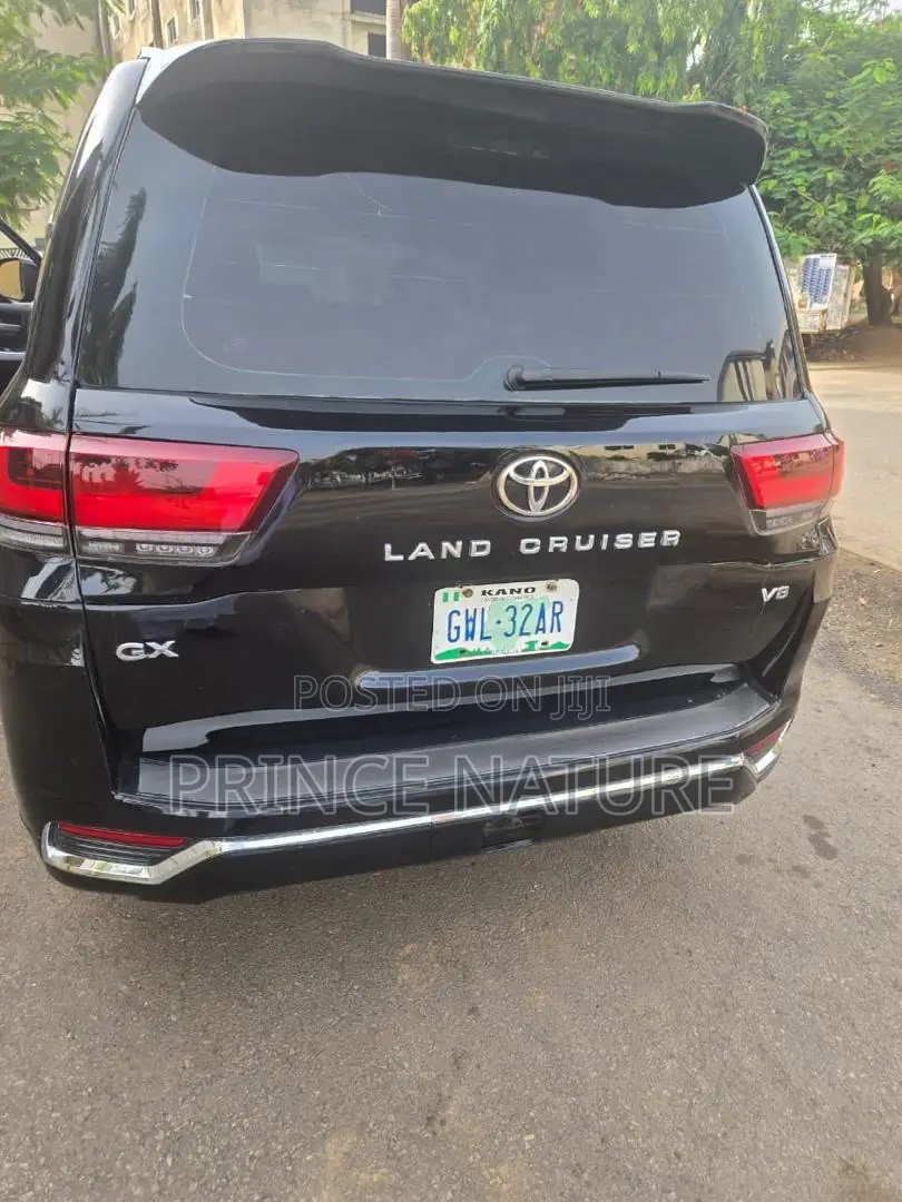 Toyota Land Cruiser 5.7 V8 2014 Black