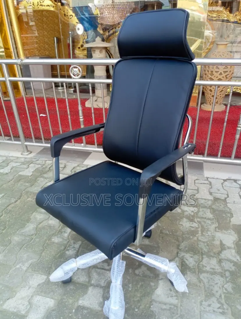 High-back Ergonomic Swivel Chair With Headrest & Adjustable Armrests
