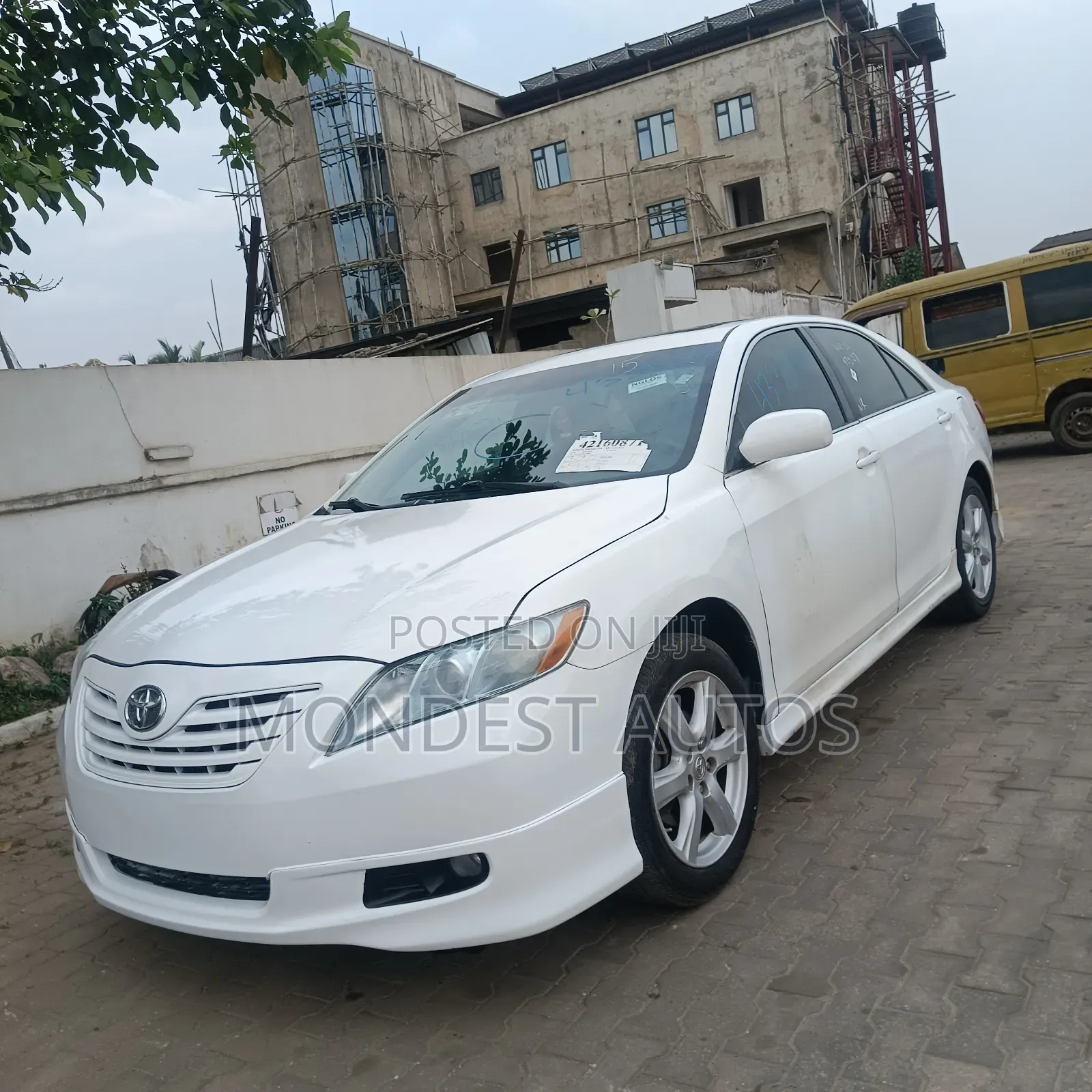 Toyota Camry SE 4dr Sedan (2.4L 4cyl 5A) 2008 White