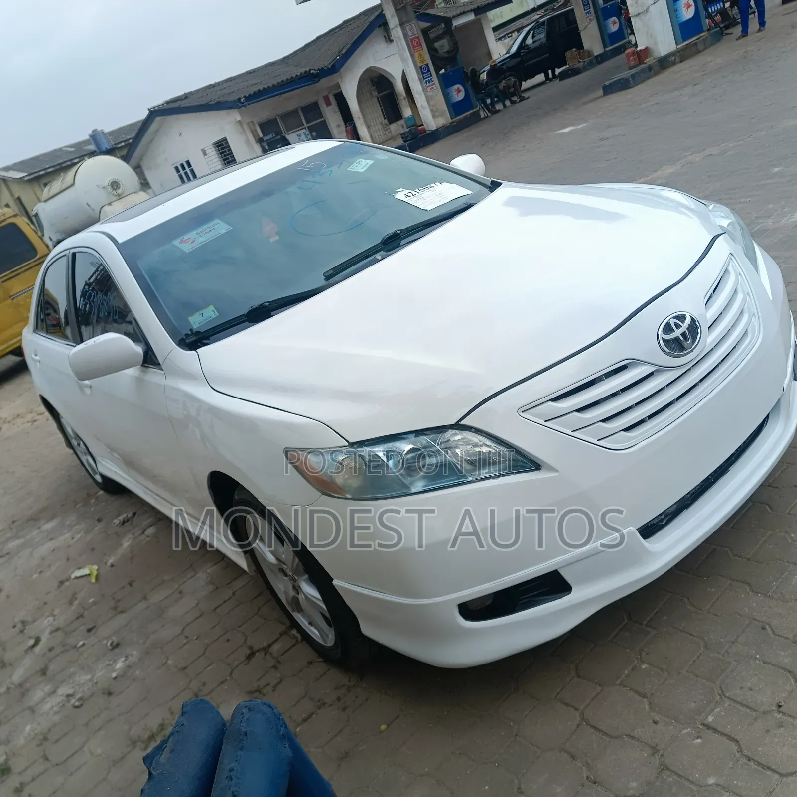 Toyota Camry SE 4dr Sedan (2.4L 4cyl 5A) 2008 White
