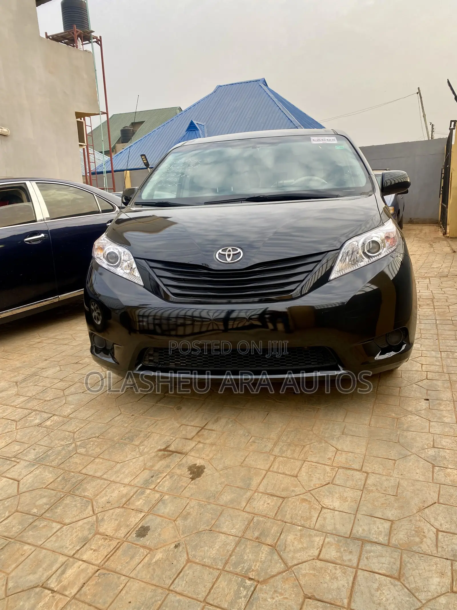 Toyota Sienna 7 Passenger 2011 Black
