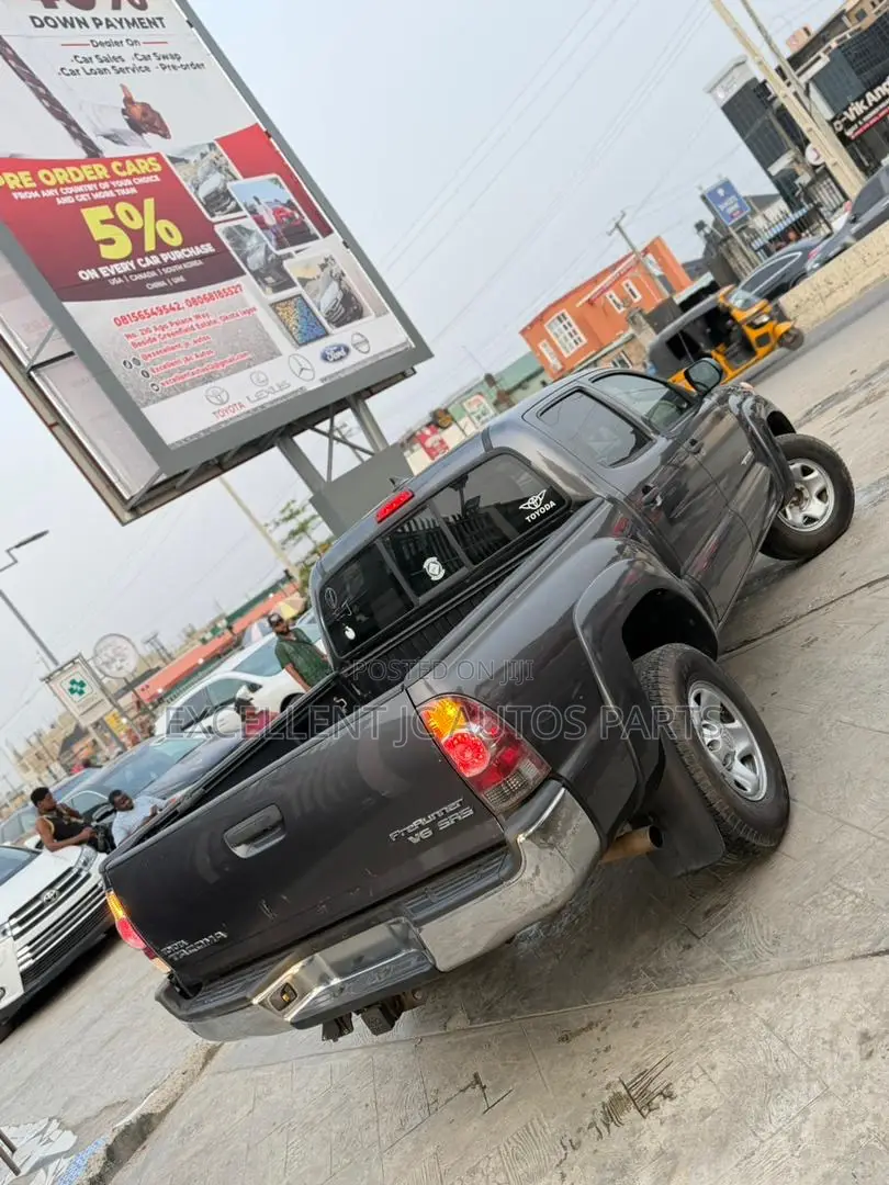 Toyota Tacoma Double Cab V6 Automatic 2012 Brown
