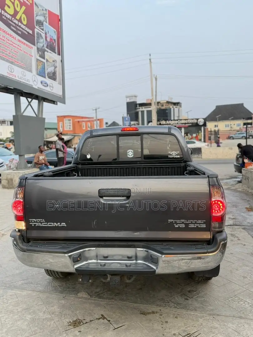 Toyota Tacoma Double Cab V6 Automatic 2012 Brown