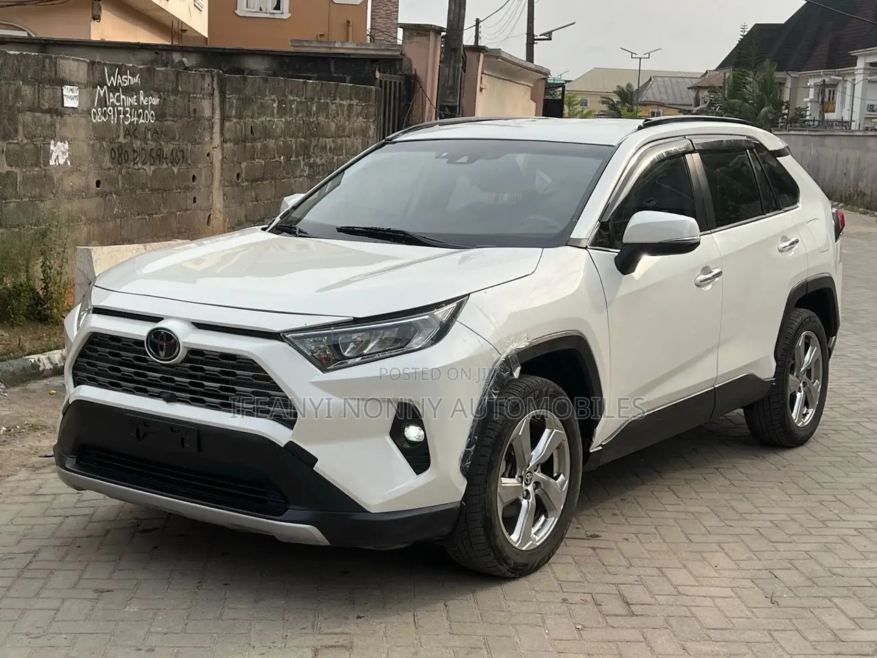 Toyota RAV4 Limited 2021 White