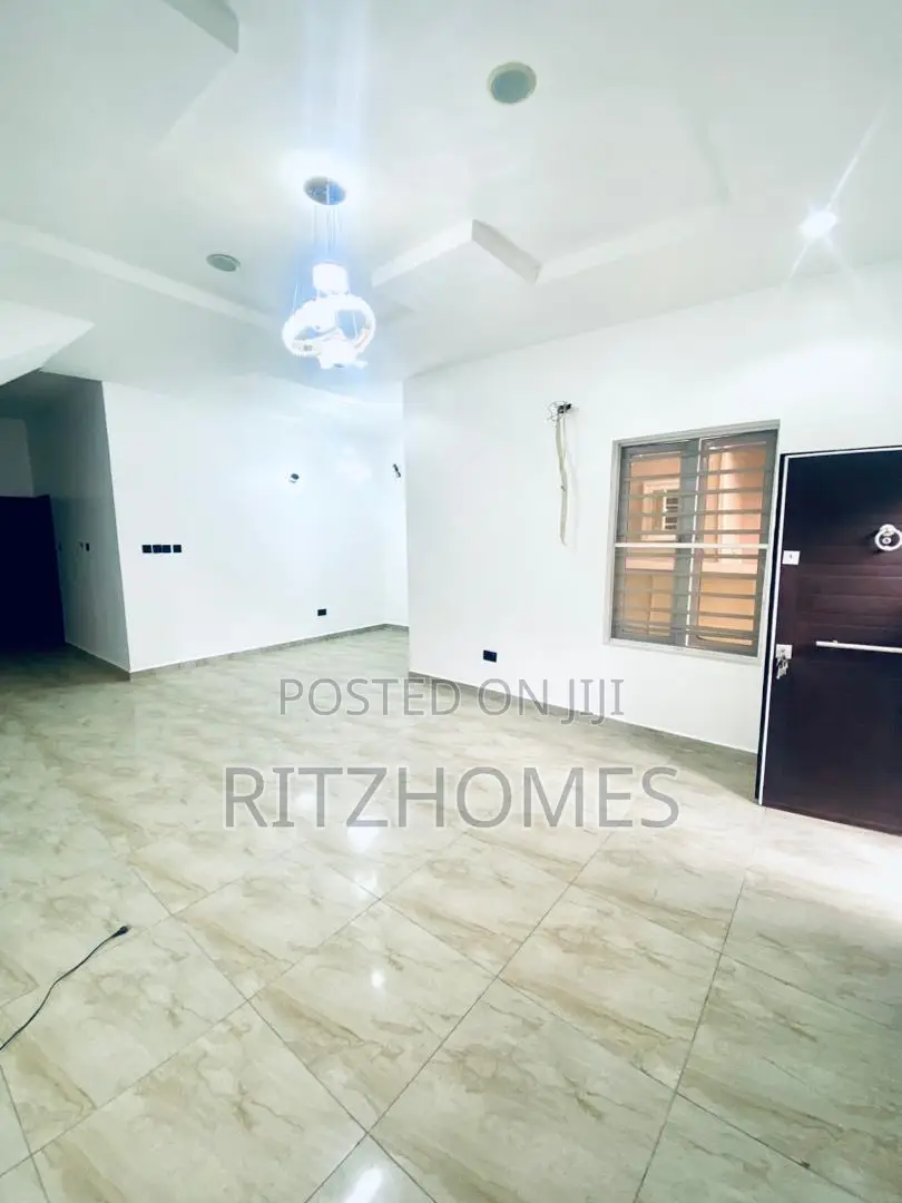 4bdrm Duplex in Lekki for rent