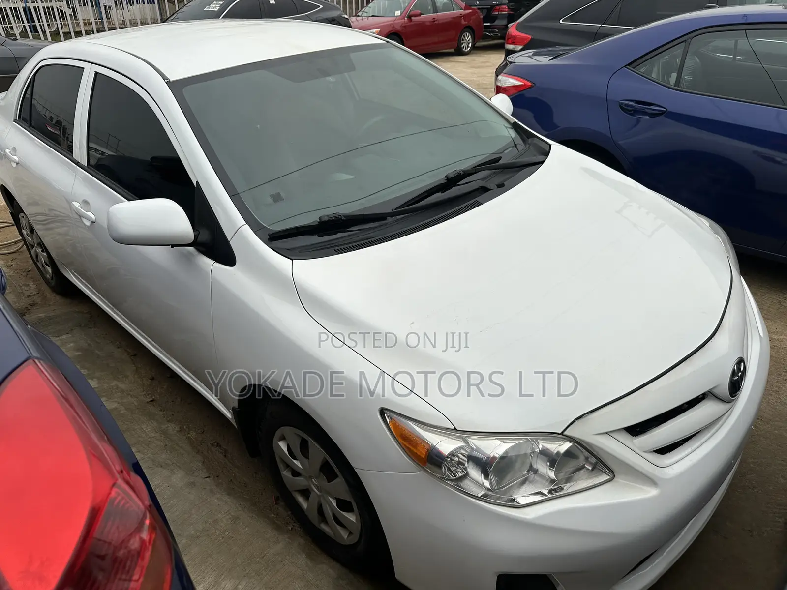 Toyota Corolla LE 4dr Sedan (1.8L 4cyl 4A) 2013 White