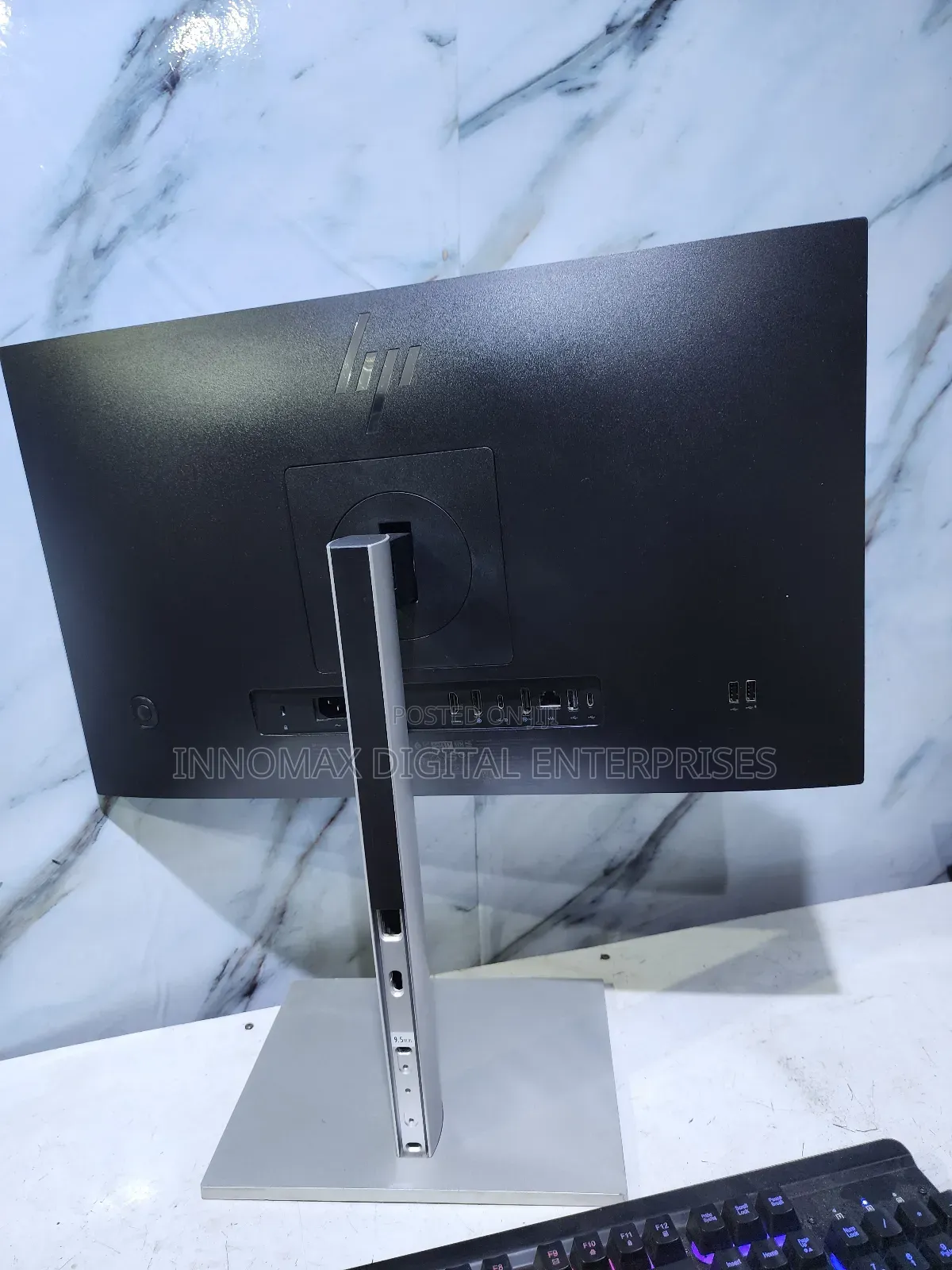 Hp E24u G5 FHD Usb-C,24-Inch Ips Designed for Hybrid Work Monitor