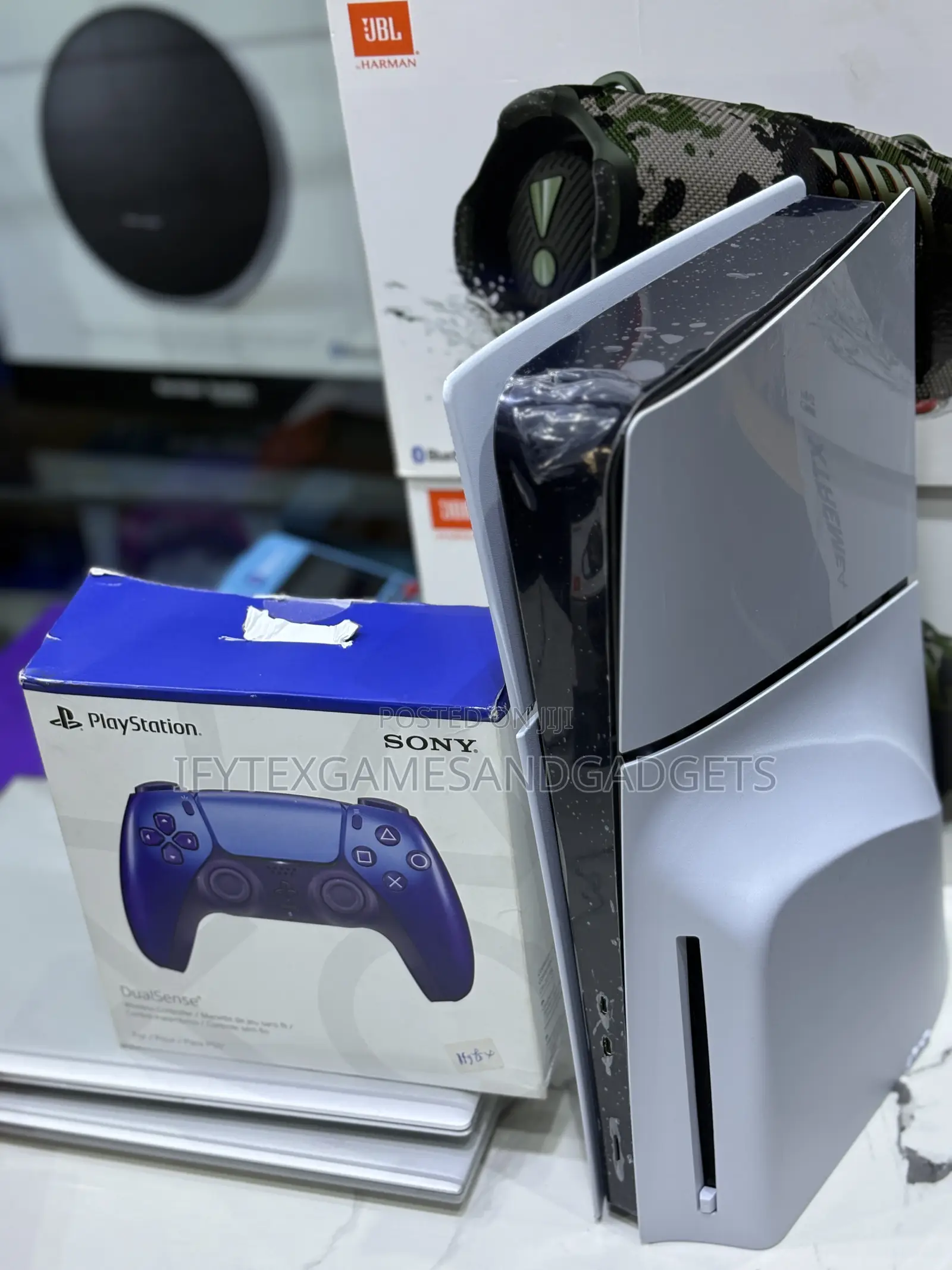 Neat Ps 5 Slim 1tb With 2 Pads and 12 Games Installed
