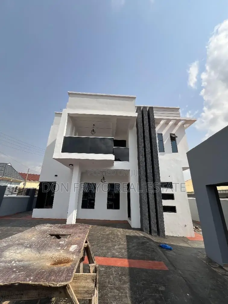 5bdrm Duplex in Akoto Estate Elebu, Akala Express for sale