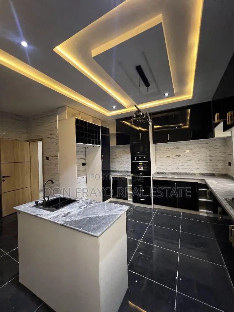5bdrm Duplex in Akoto Estate Elebu, Akala Express for sale