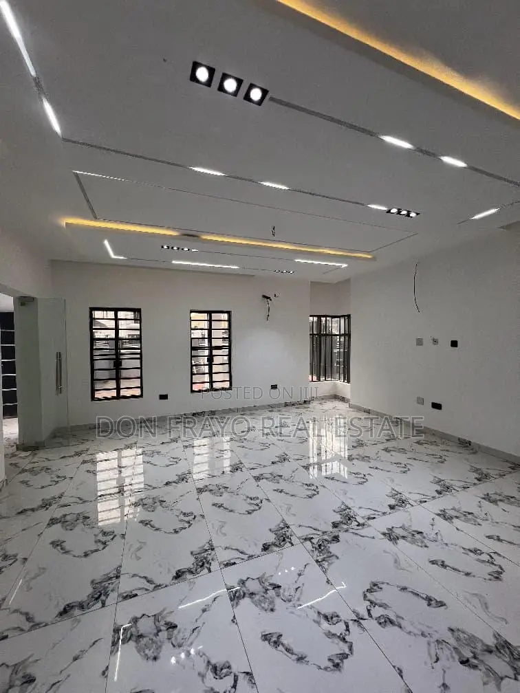 5bdrm Duplex in Akoto Estate Elebu, Akala Express for sale