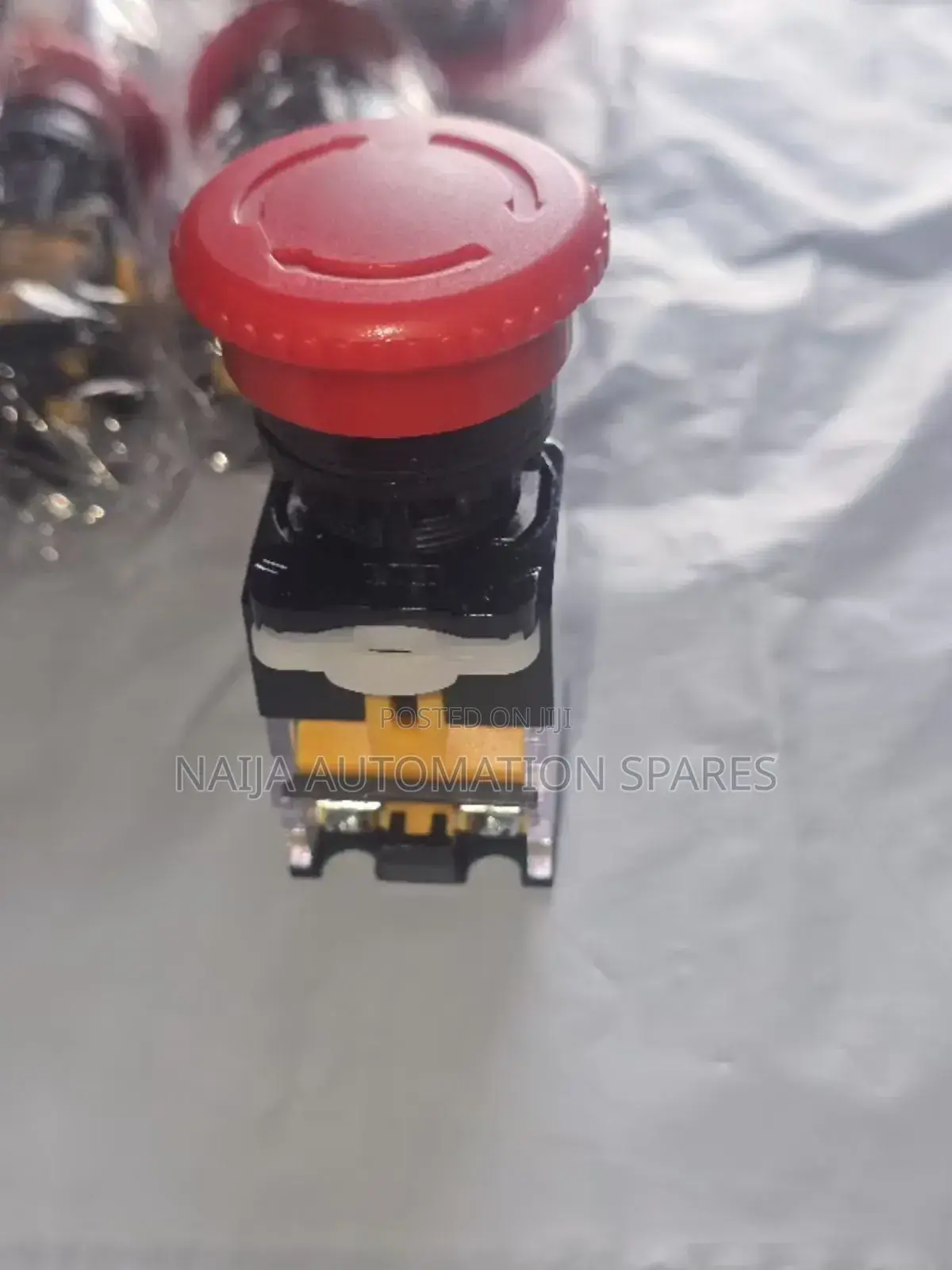 SPST Emergency Puch Button La 38, 22mm, 1nc, 1no Plastic