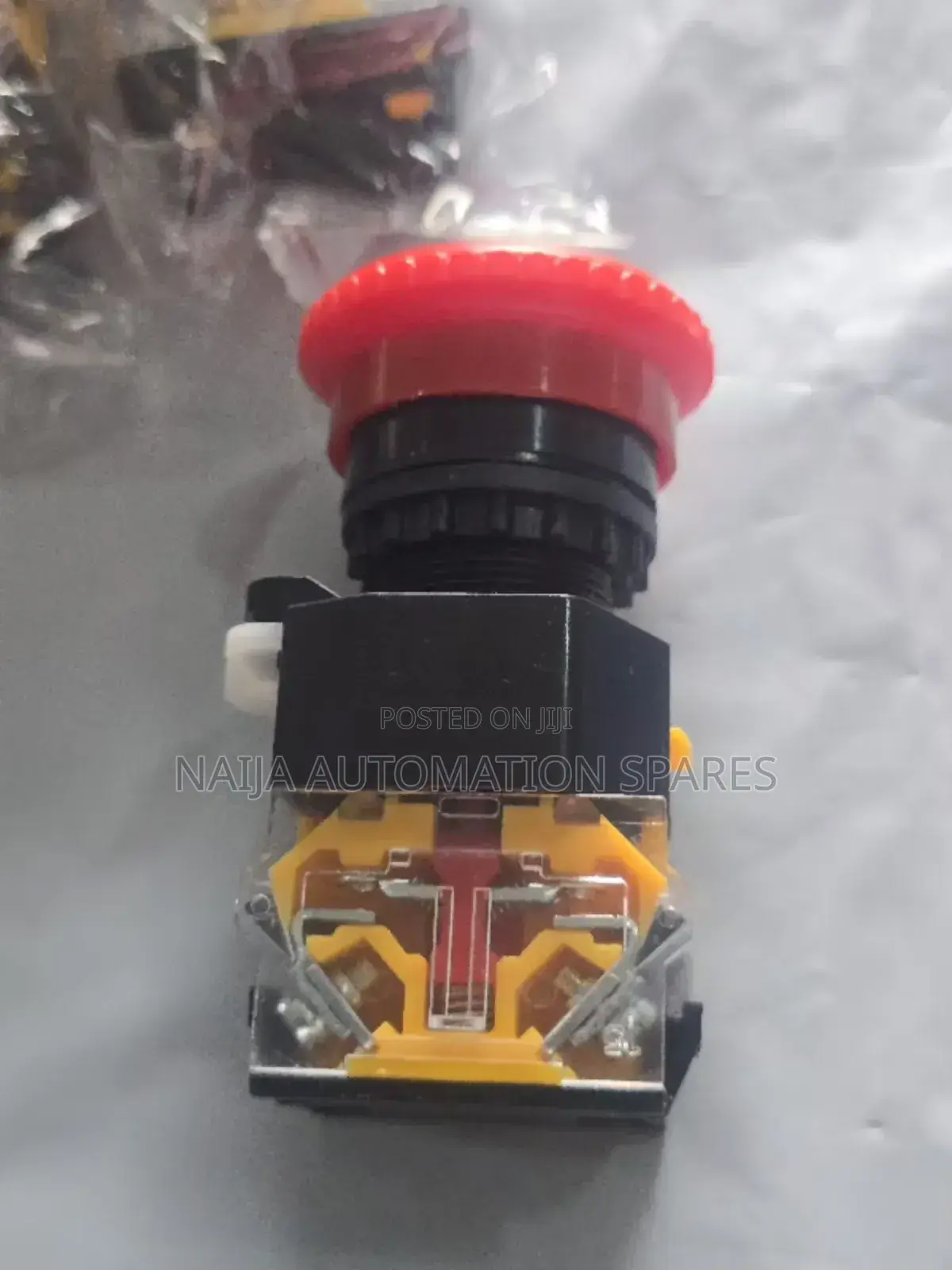 SPST Emergency Puch Button La 38, 22mm, 1nc, 1no Plastic