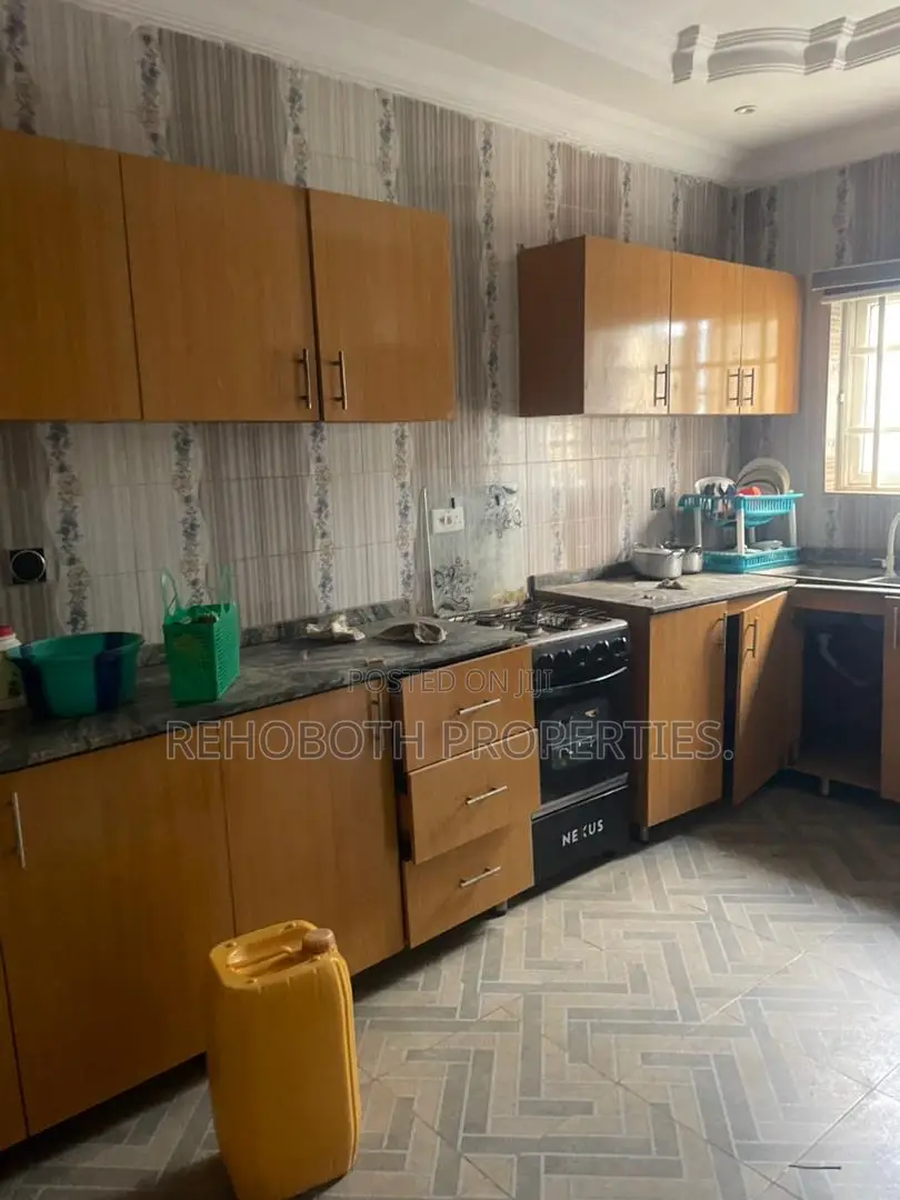 2bdrm Bungalow in Oke Ibukun, Akala Express for rent