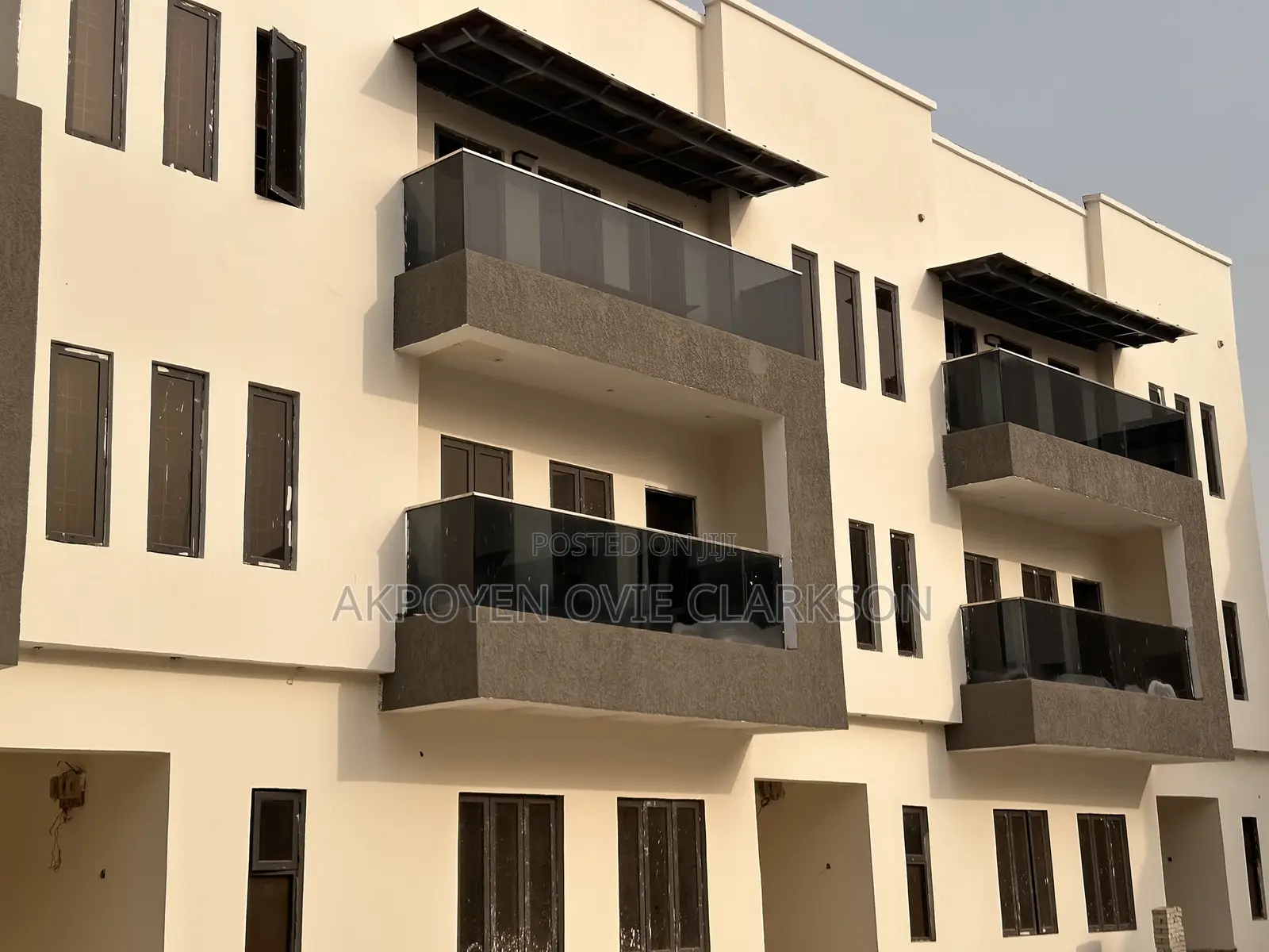 5bdrm Duplex in Mabushi for sale
