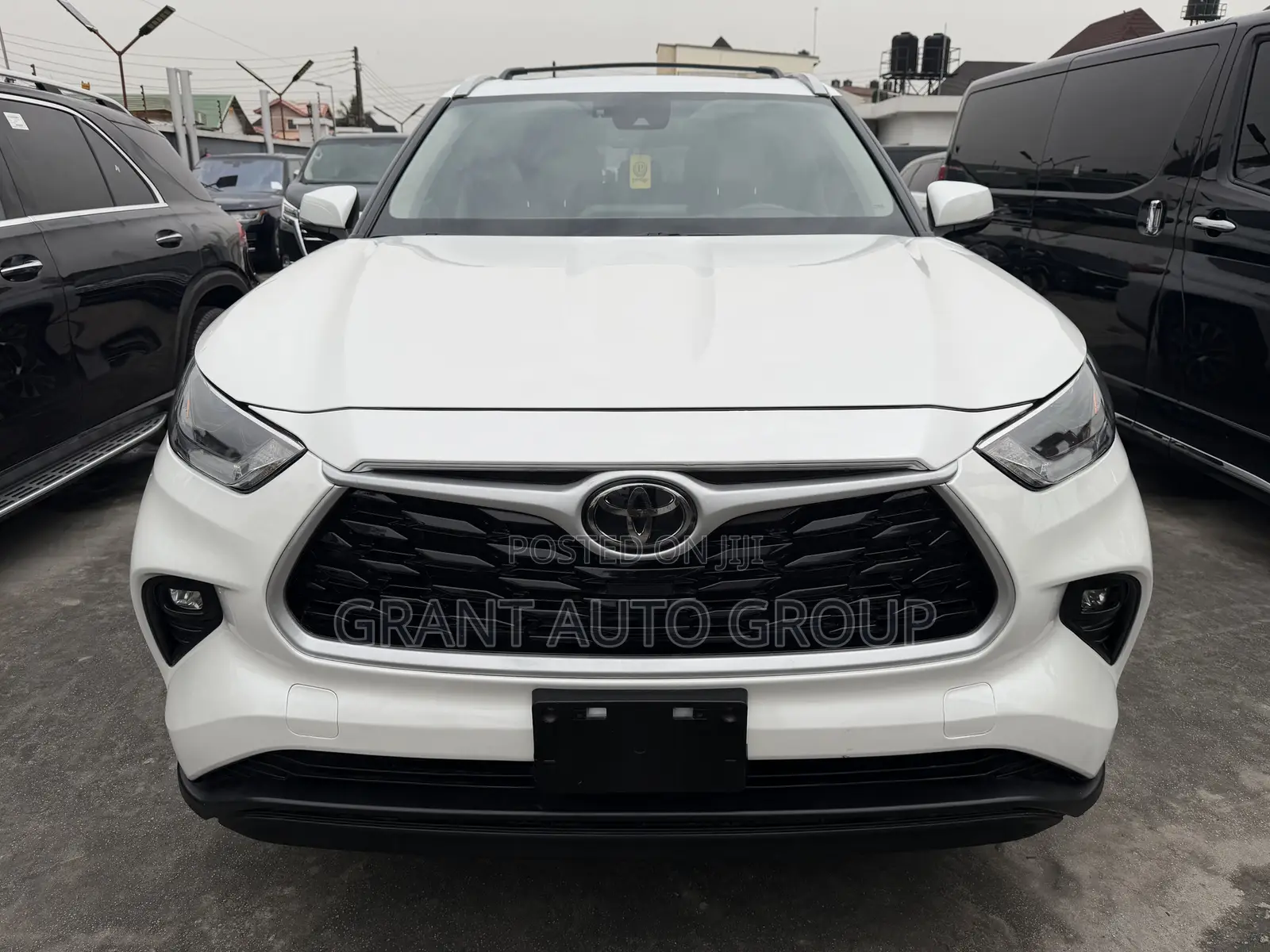 Toyota Highlander XLE 2022 White