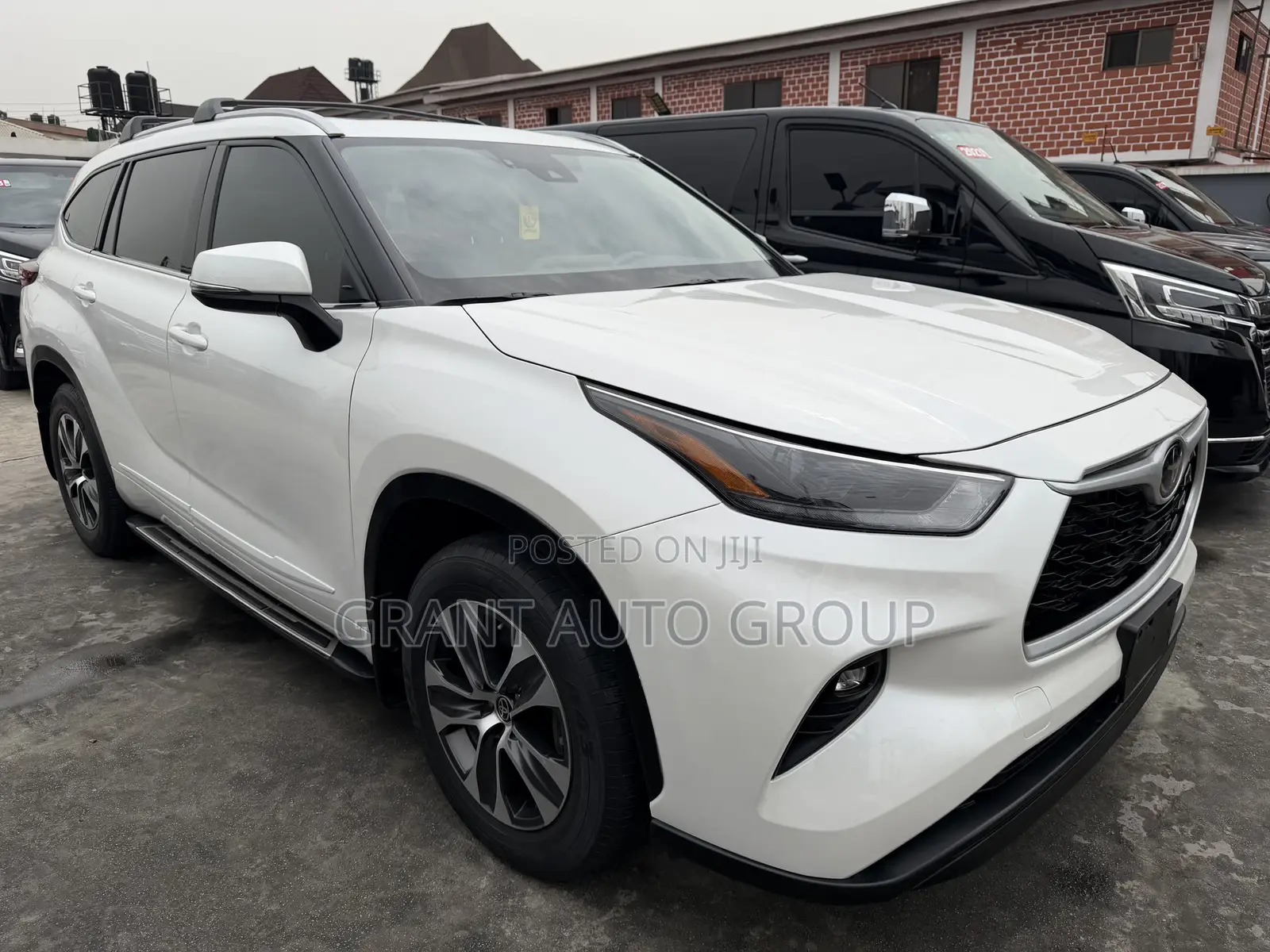 Toyota Highlander XLE 2022 White