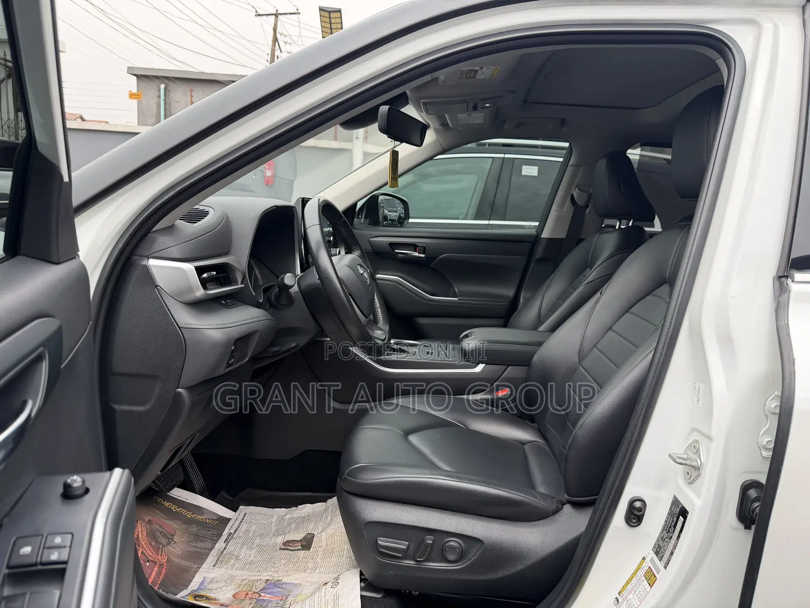 Toyota Highlander XLE 2022 White