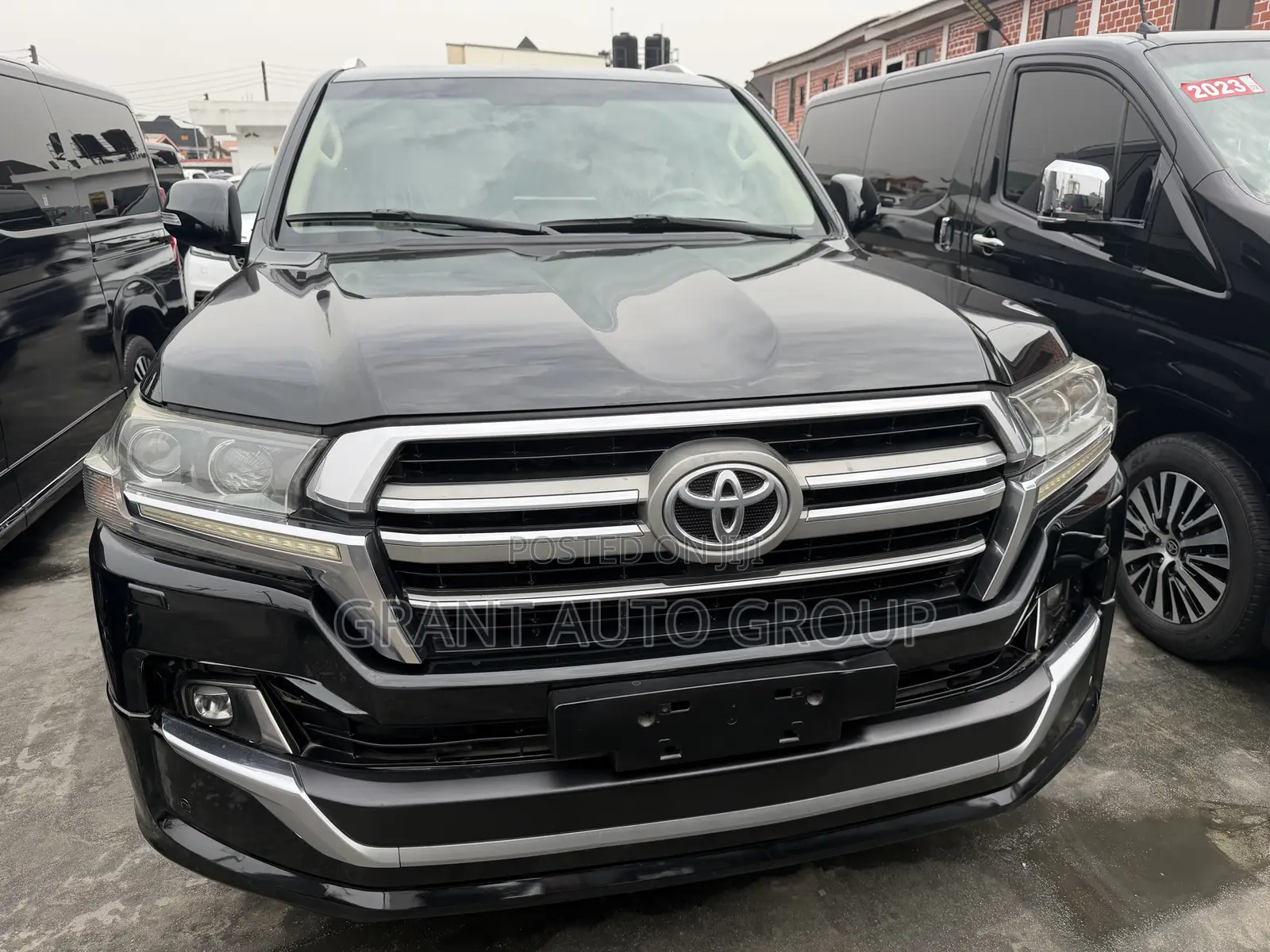 Toyota Land Cruiser 4.0 V6 GXR 2019 Black