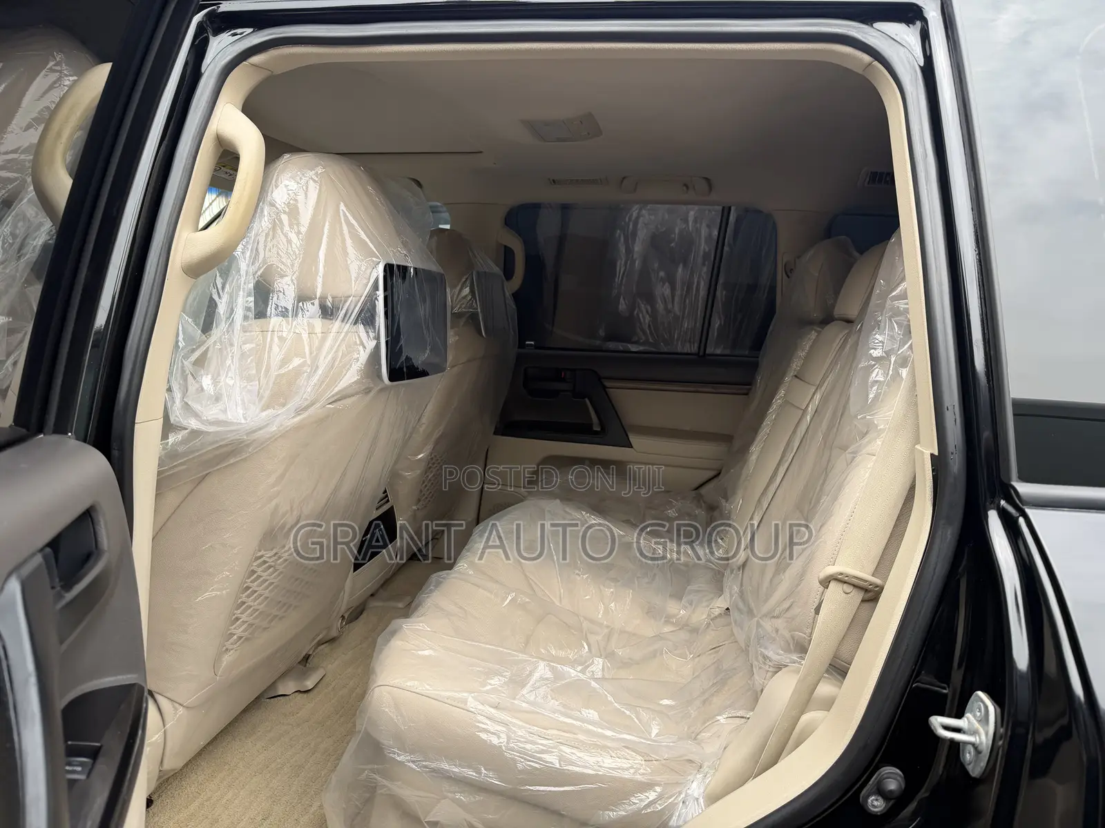 Toyota Land Cruiser 4.0 V6 GXR 2019 Black