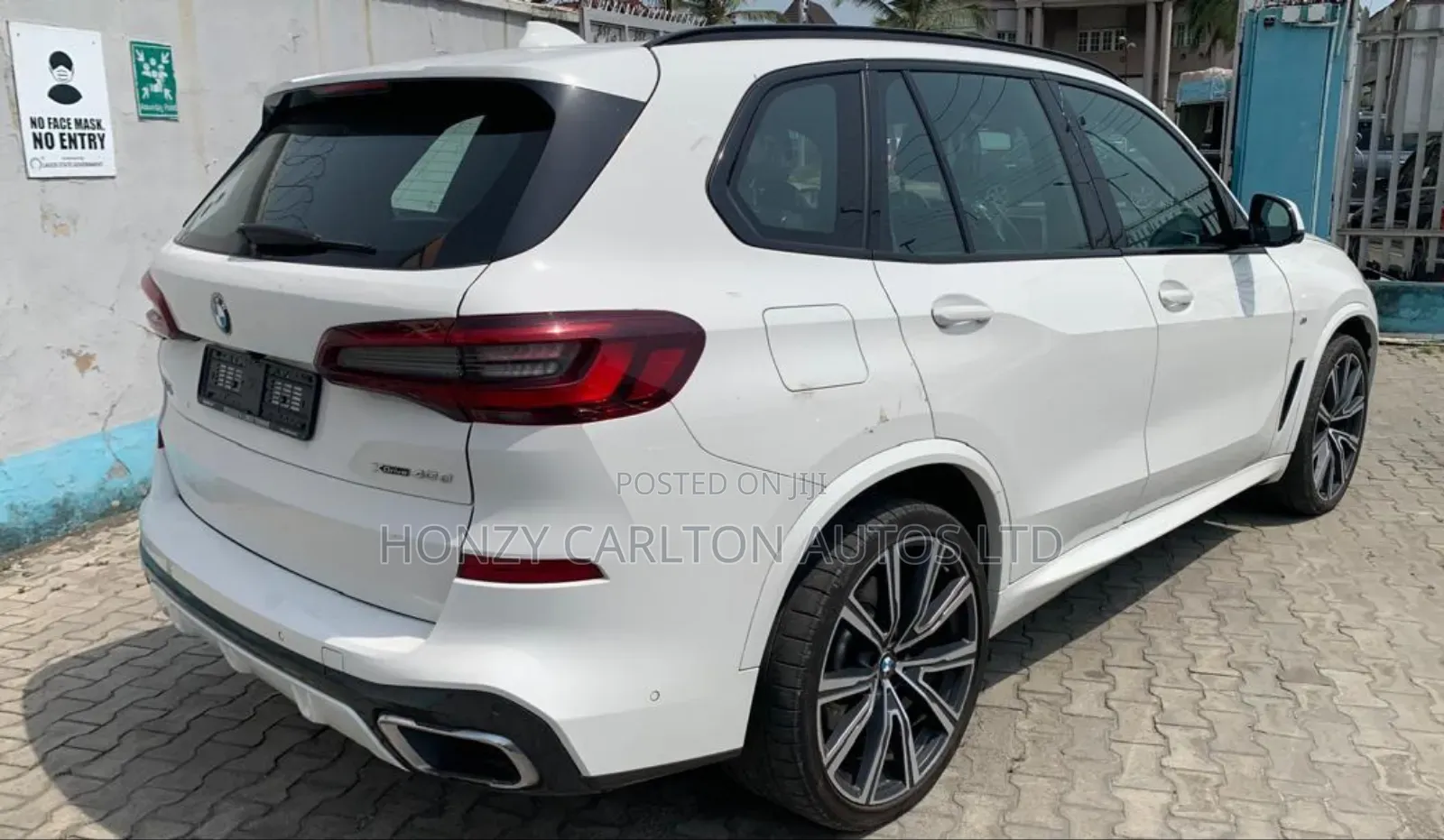 BMW X5 xDrive50i AWD 2019 White