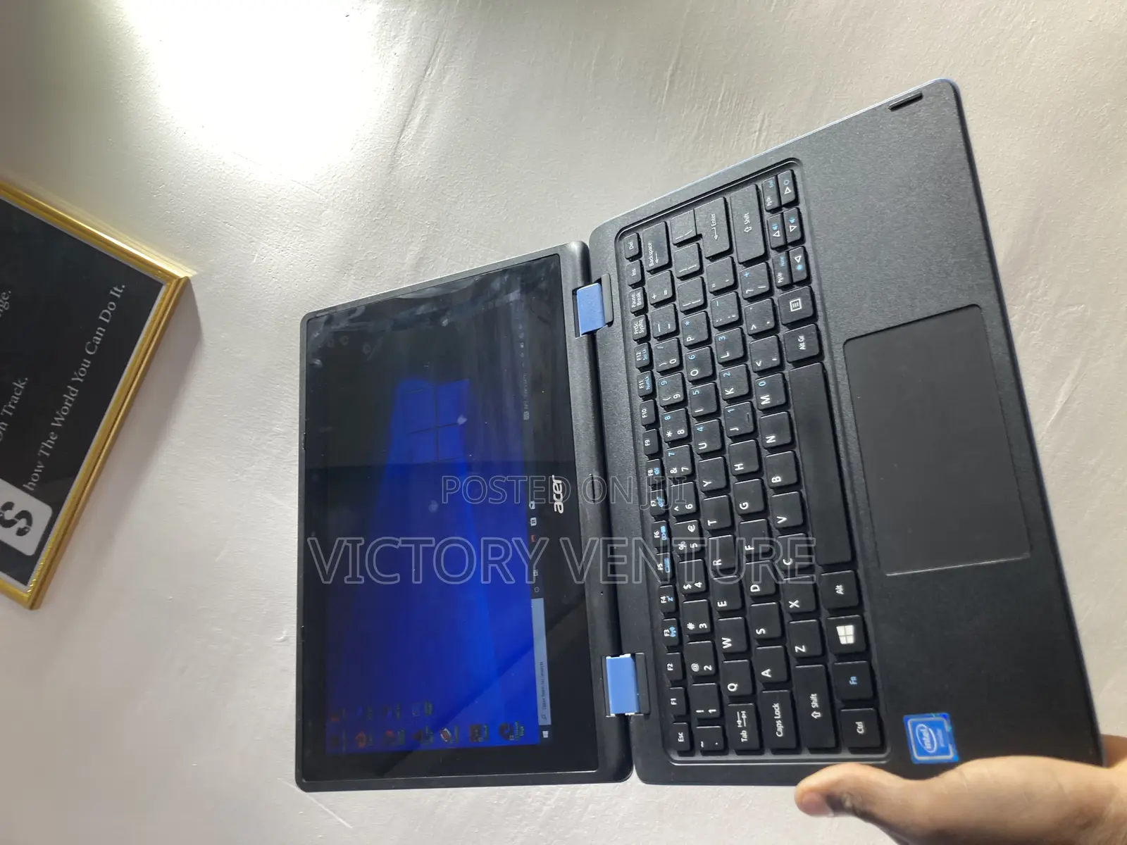 Laptop Acer Aspire R3-131t 4GB Intel Celeron HDD 320GB
