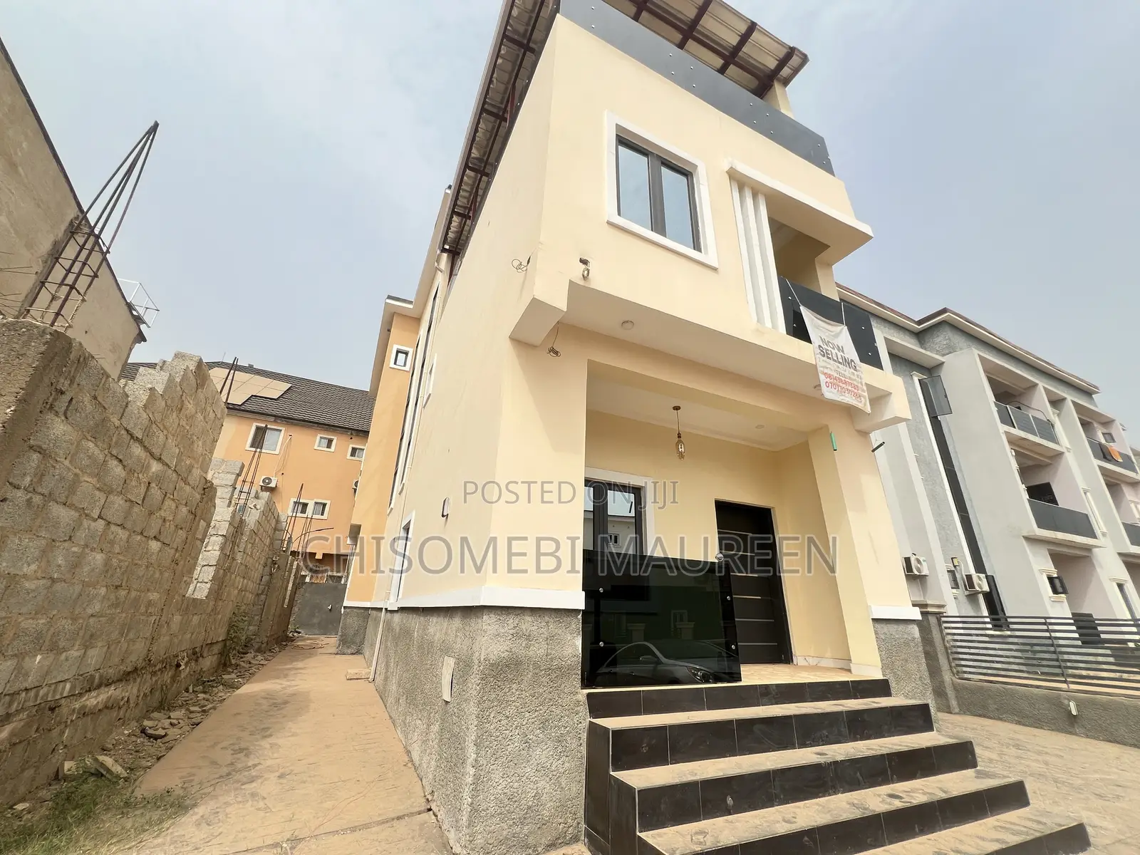 3bdrm Duplex in Gaduwa for sale