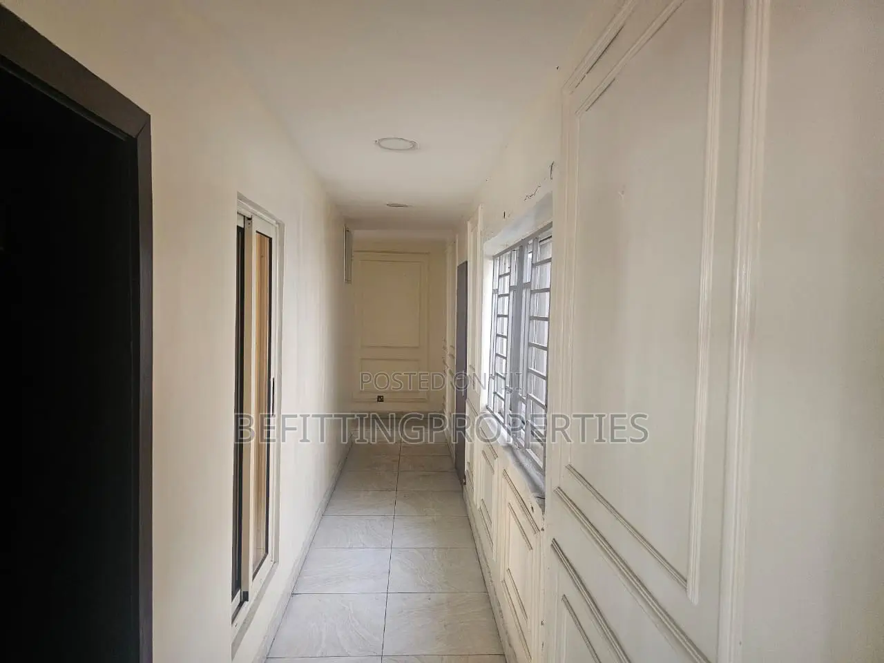 3bdrm Block of Flats in Lekki for sale