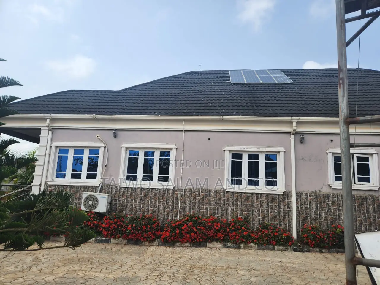 3bdrm Bungalow in Akala Express for sale
