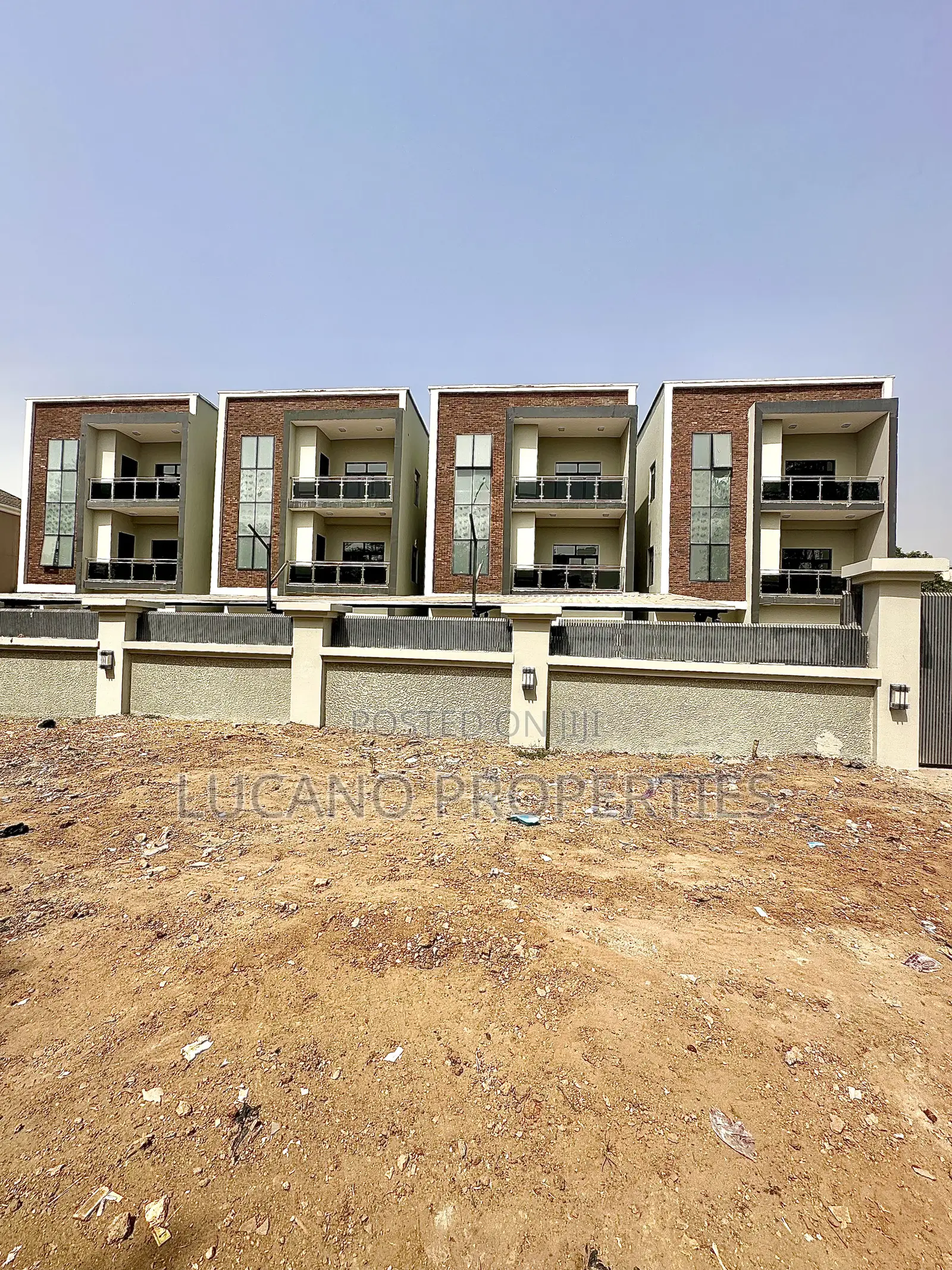 5bdrm Duplex in Utako for rent