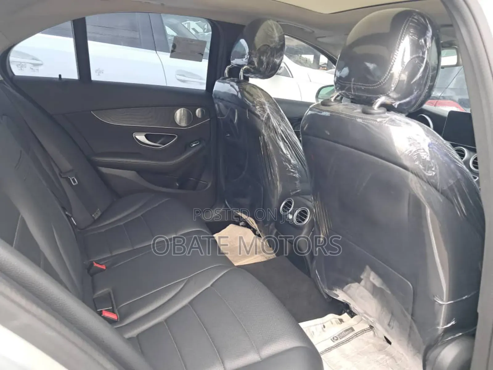 Mercedes-Benz C300 Sport 4Matic Sedan AWD (2.0L 4cyl 7A) 2017 Silver