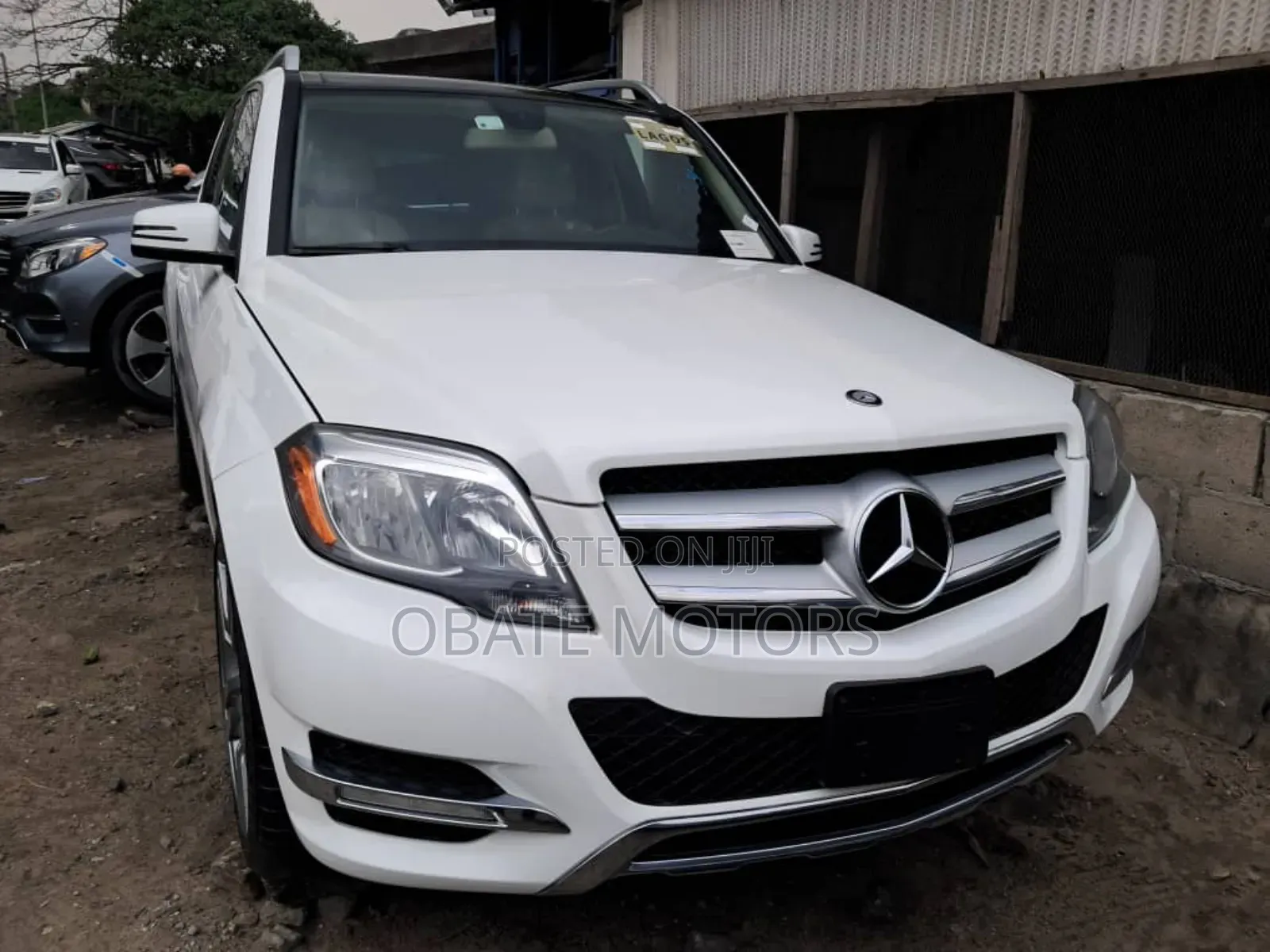 Mercedes-Benz GLK-Class Base GLK 350 4dr AWD 4MATIC (3.5L 6cyl 7A) 2015