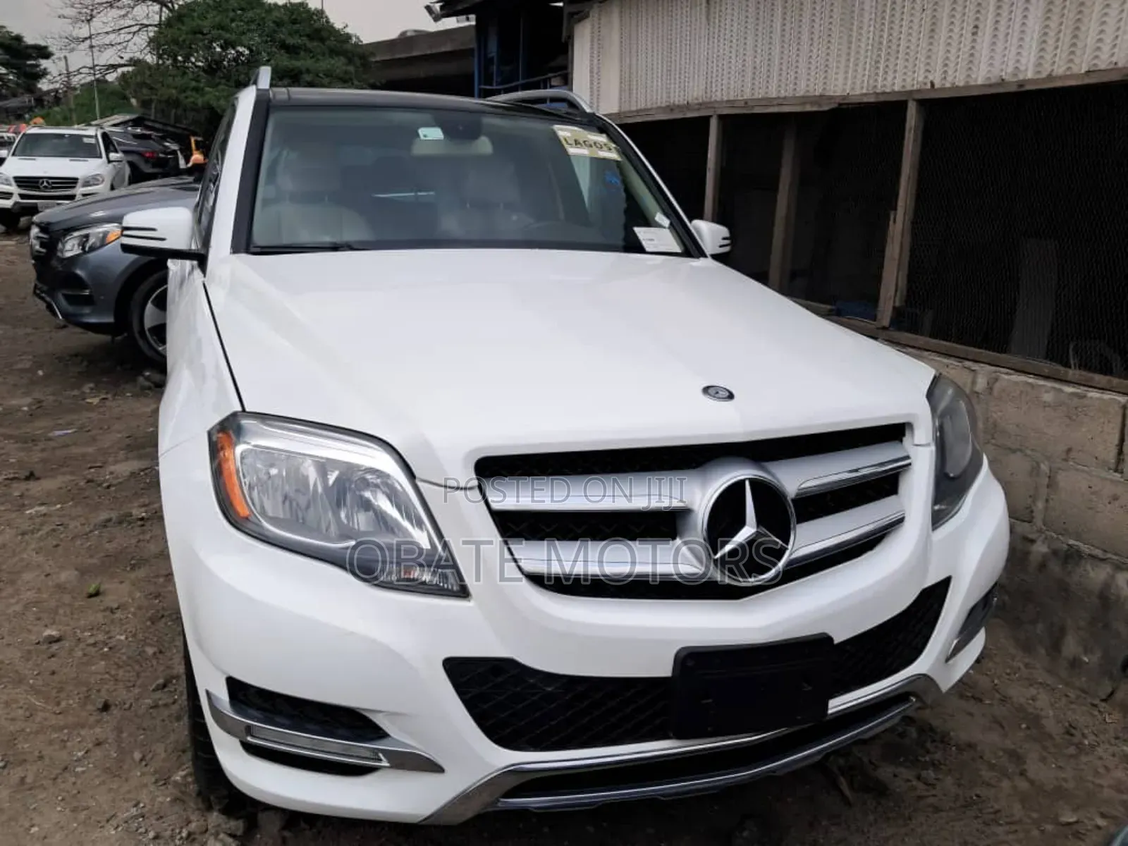 Mercedes-Benz GLK-Class Base GLK 350 4dr AWD 4MATIC (3.5L 6cyl 7A) 2015