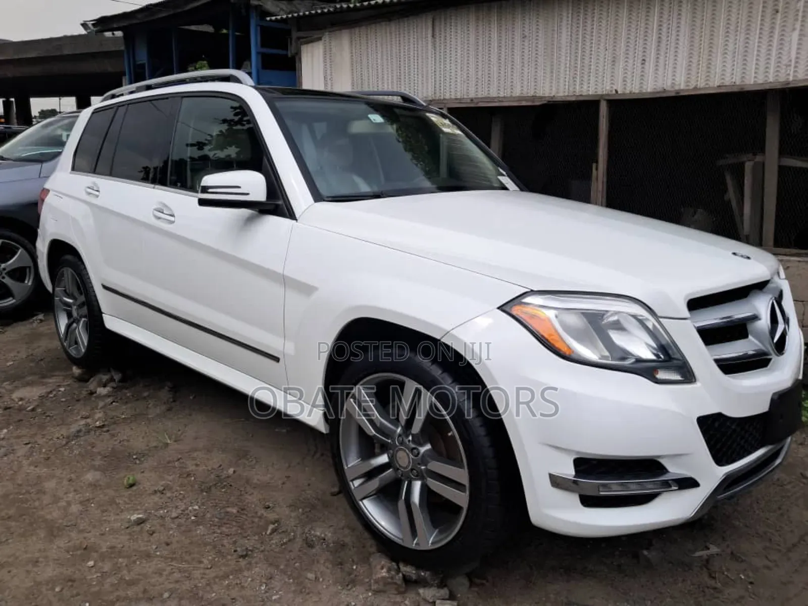 Mercedes-Benz GLK-Class Base GLK 350 4dr AWD 4MATIC (3.5L 6cyl 7A) 2015