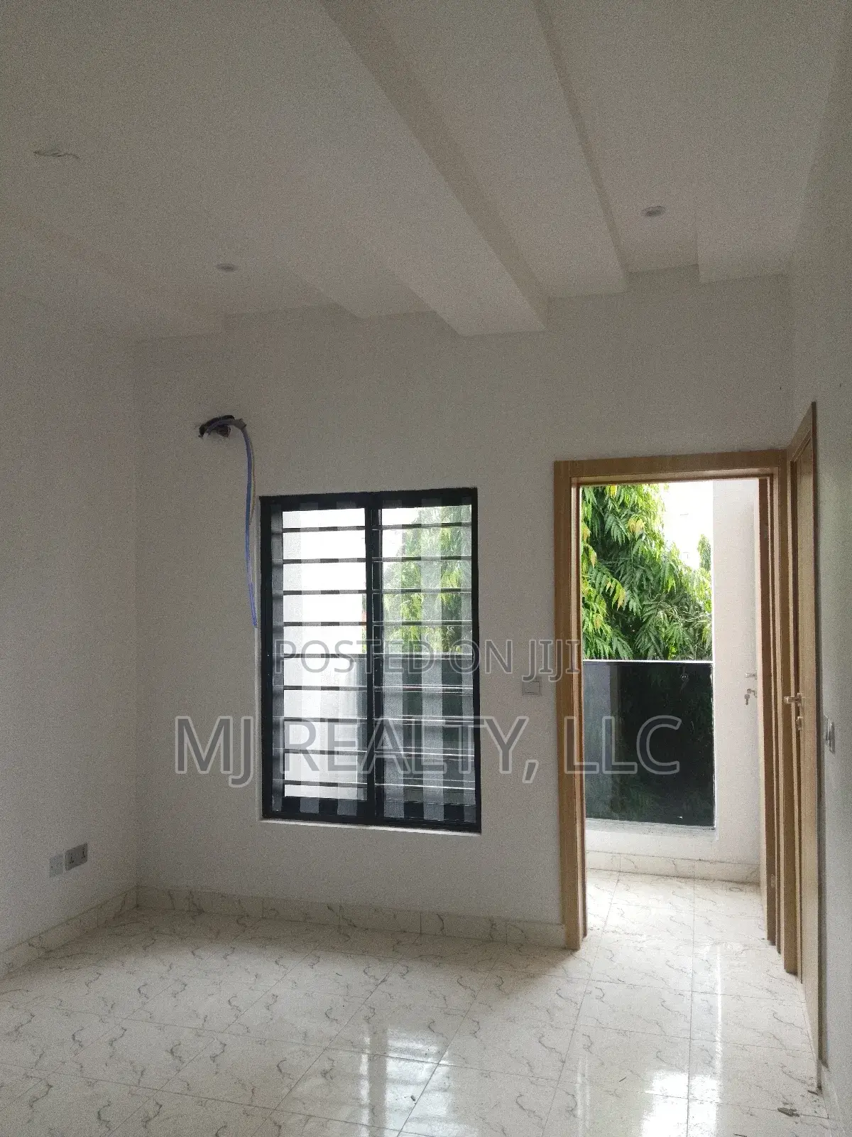 3bdrm Apartment in Ikeja GRA for sale