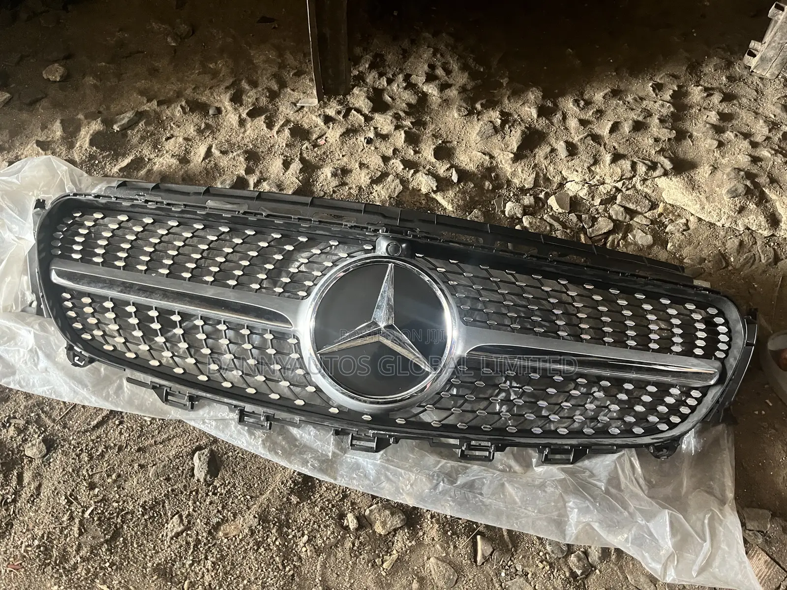 Diamond Front Grille E450 W213