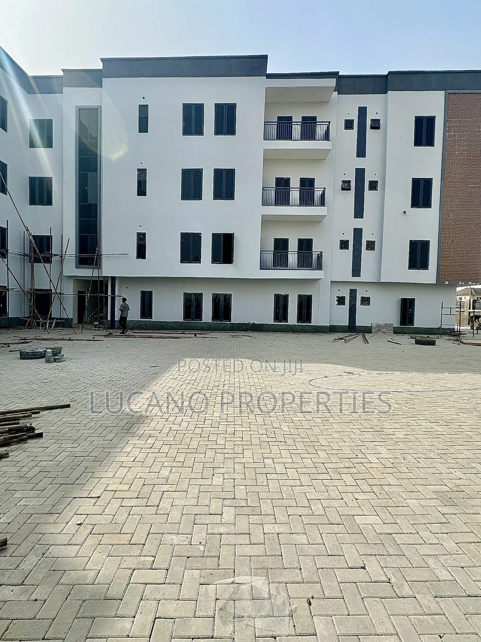 3bdrm Block of Flats in Jahi District for sale