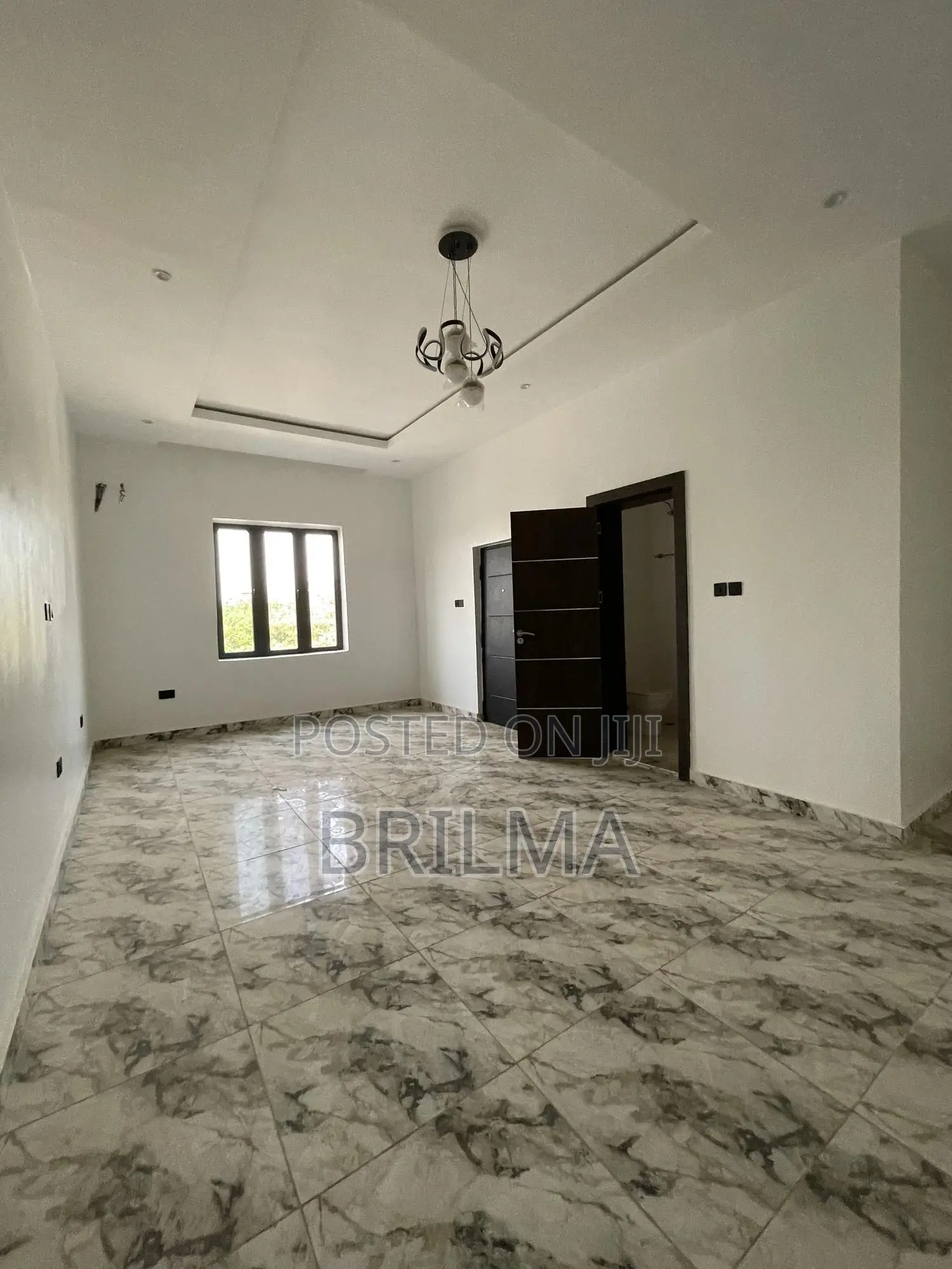 3bdrm Block of Flats in Jahi for sale