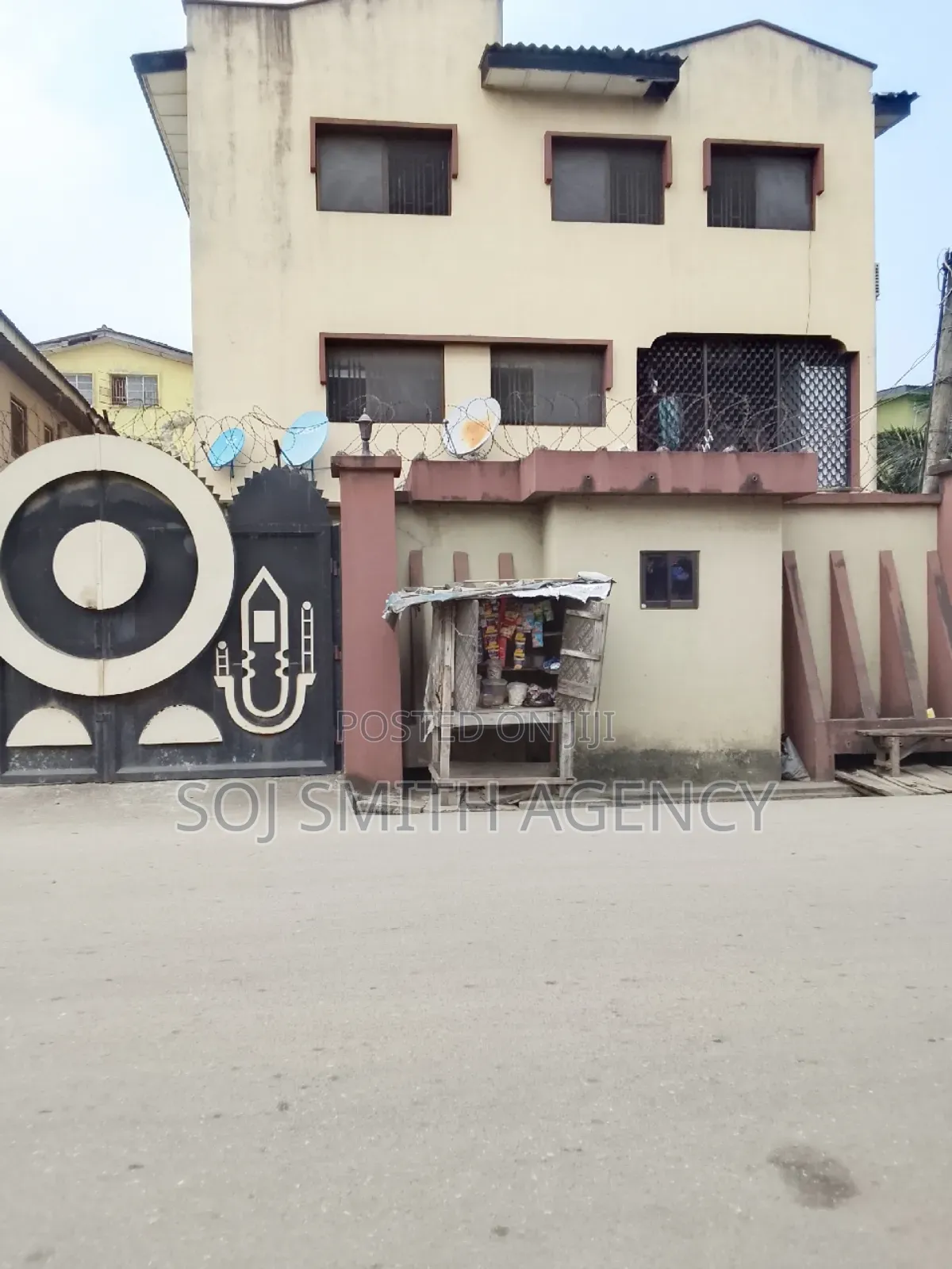 Furnished 3bdrm Block of Flats in Western Avenue for sale