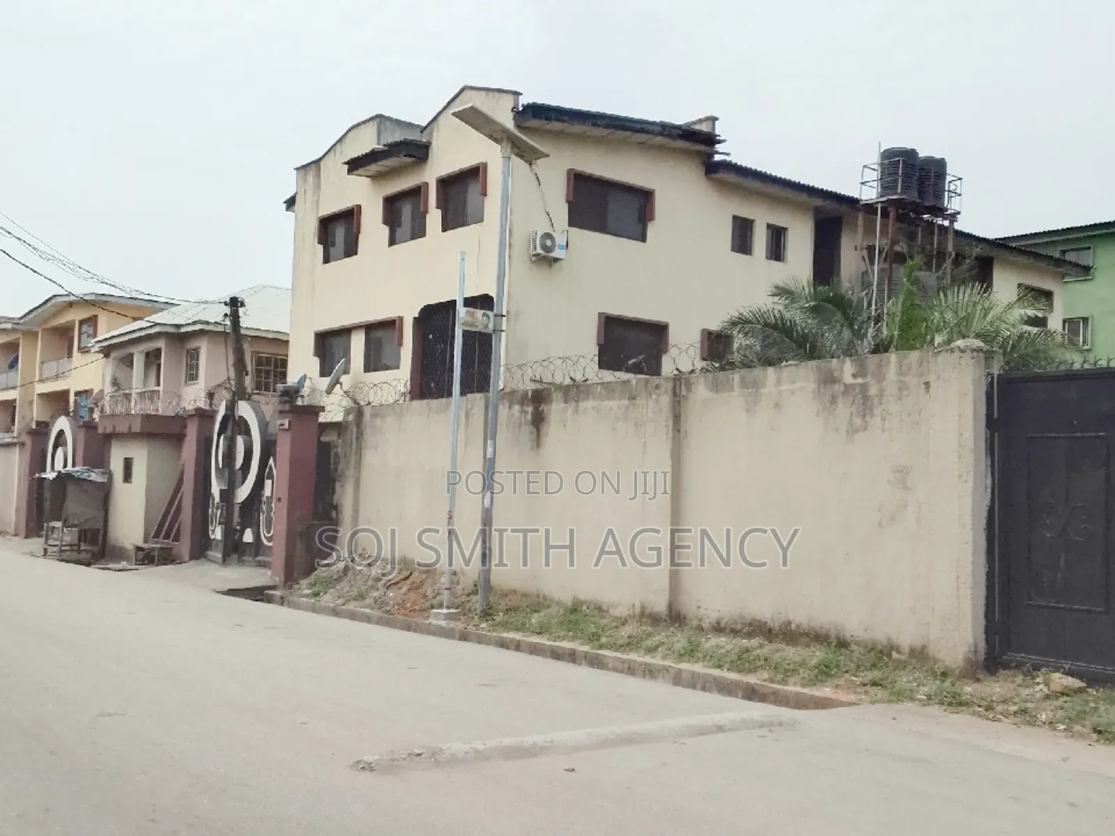 Furnished 3bdrm Block of Flats in Western Avenue for sale