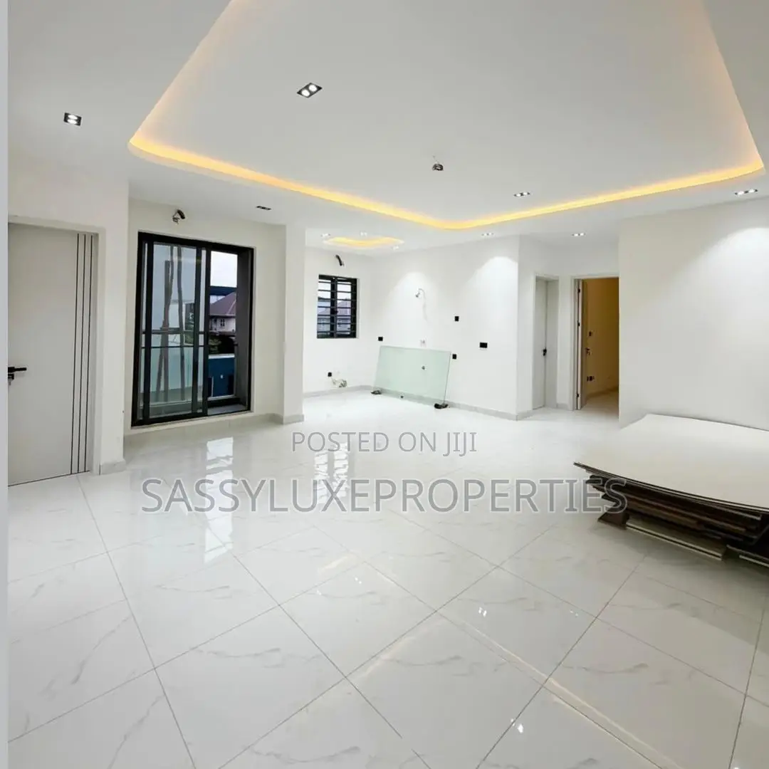 Furnished 2bdrm Apartment in Ikate for sale