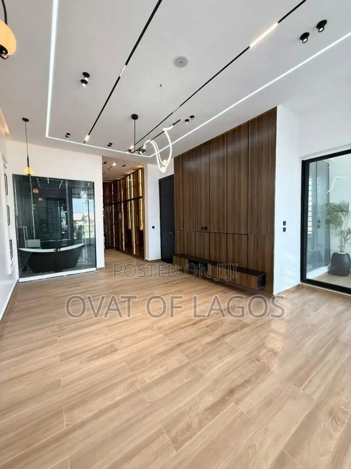 5bdrm Duplex in Ikota Villa for sale