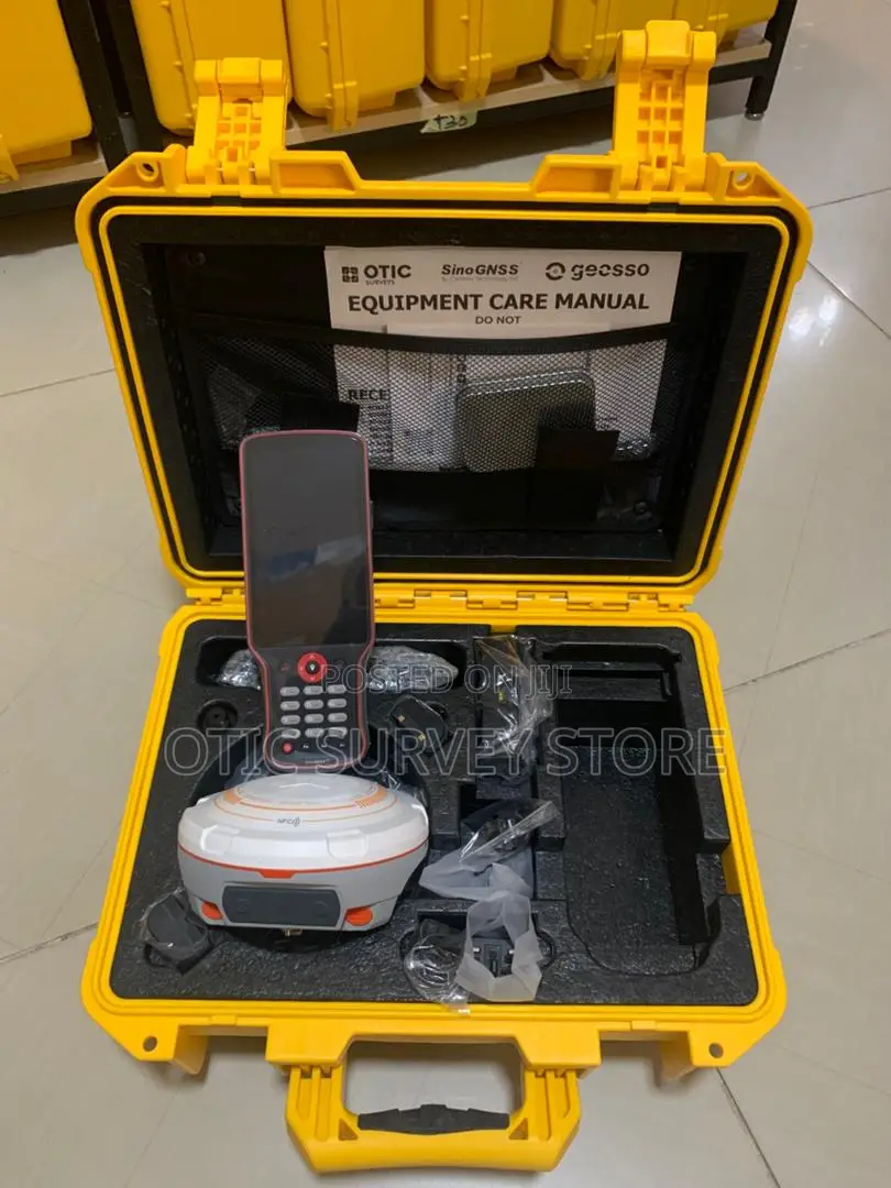 Sinognss T30 GNSS Receiver, GPS Surveying Device for Land Surveyors