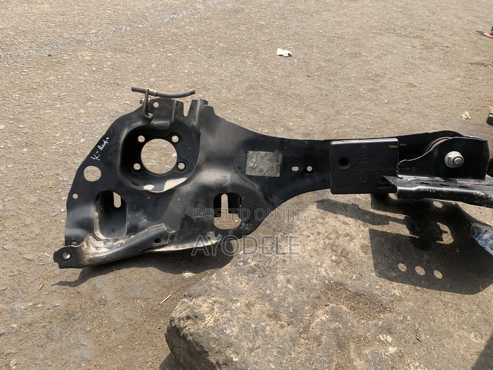 Ford Edge Back Hub Spindle 2008