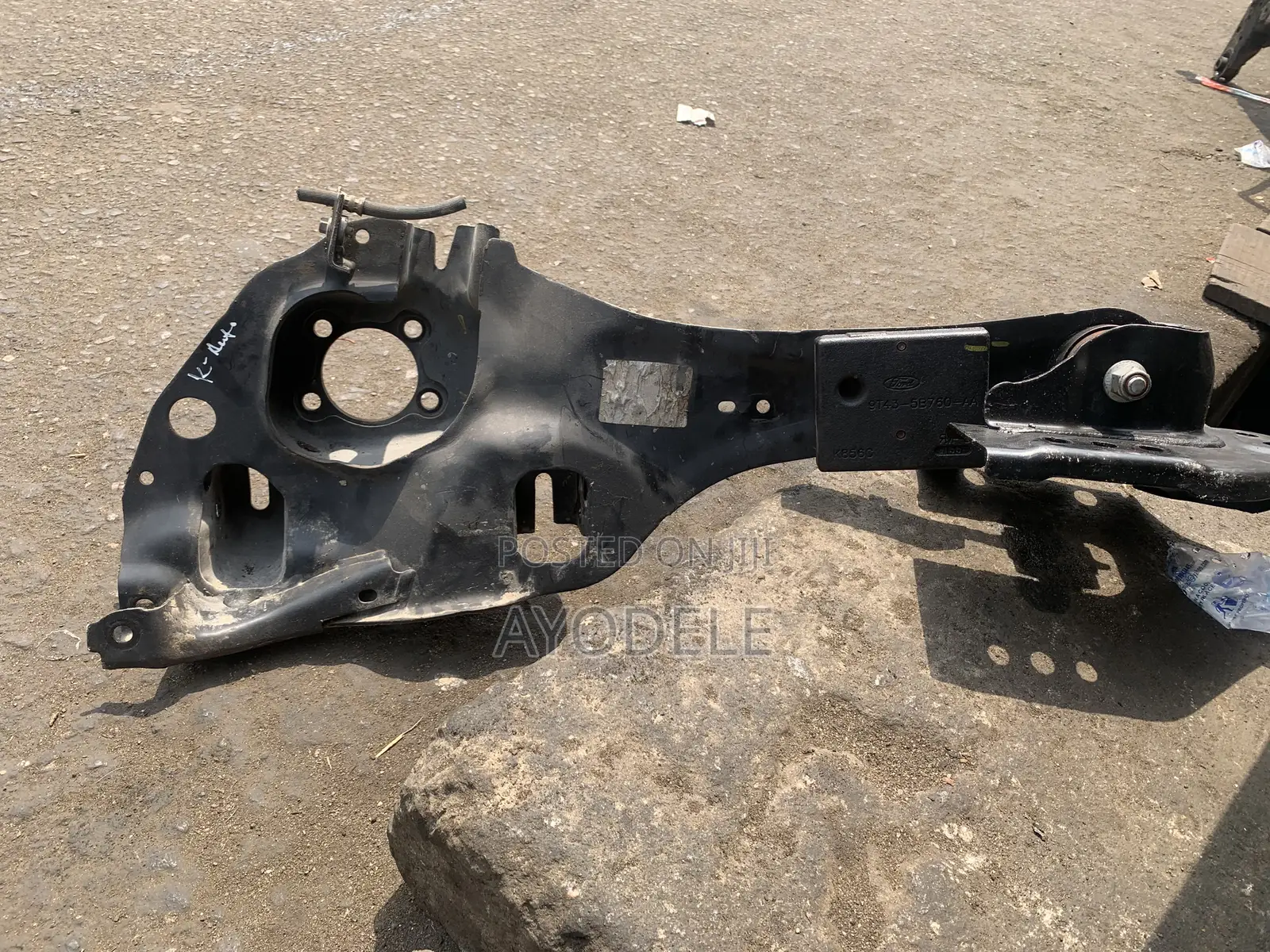 Ford Edge Back Hub Spindle 2008
