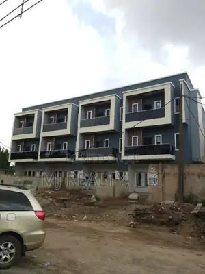 4bdrm Townhouse/Terrace in Adeniyi Jones for sale
