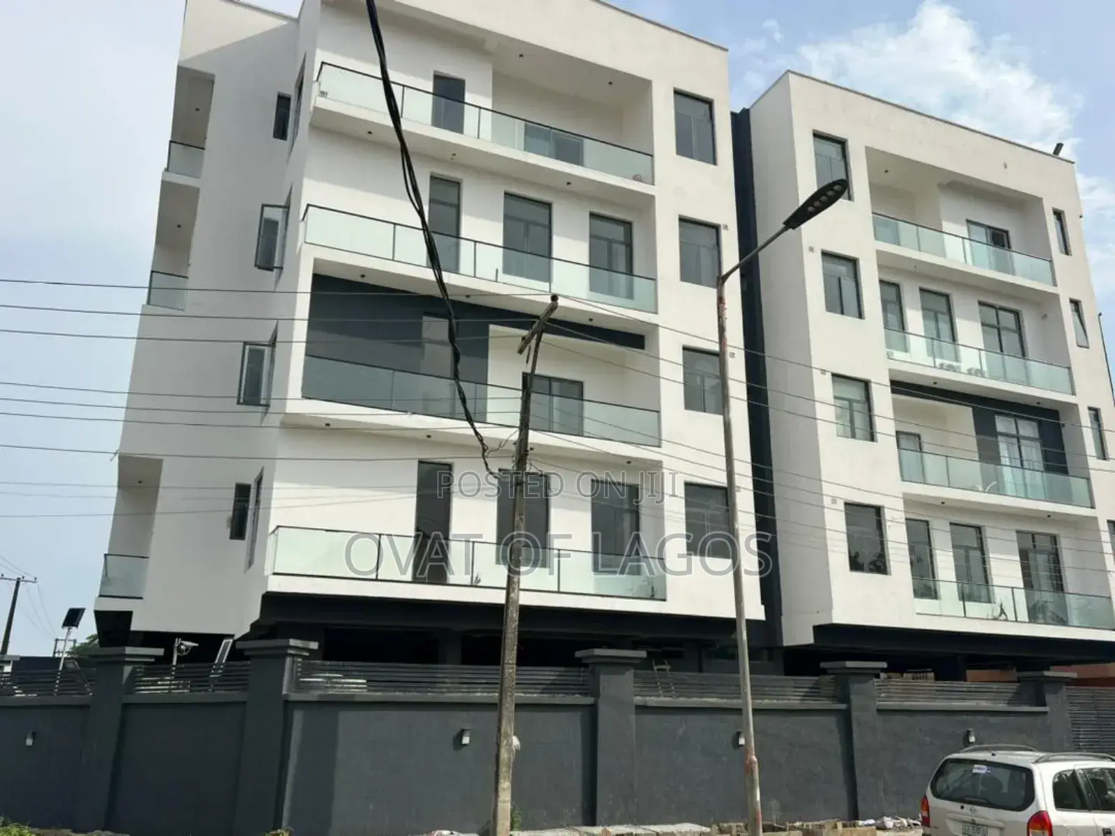 2bdrm Apartment in Lekki Phase 1 for sale
